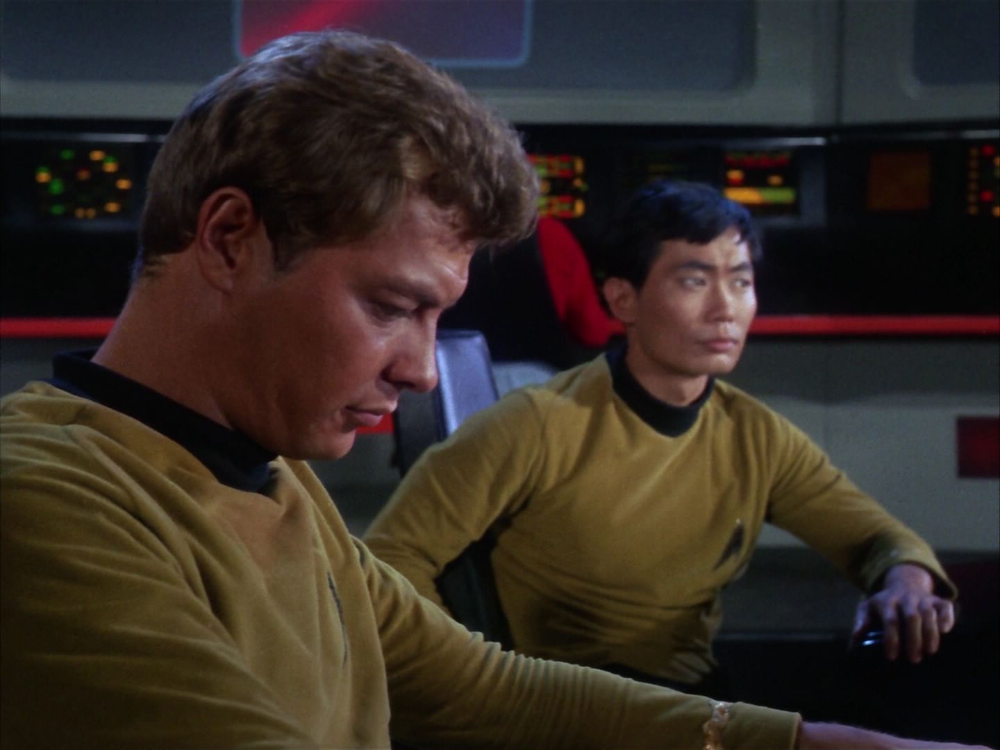 ariane179254_StarTrek_1x10_TheCorbomiteManouver_1263.jpg