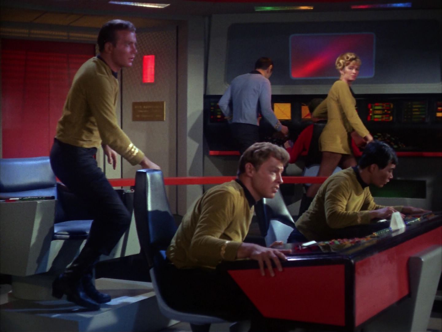 ariane179254_StarTrek_1x10_TheCorbomiteManouver_1303.jpg