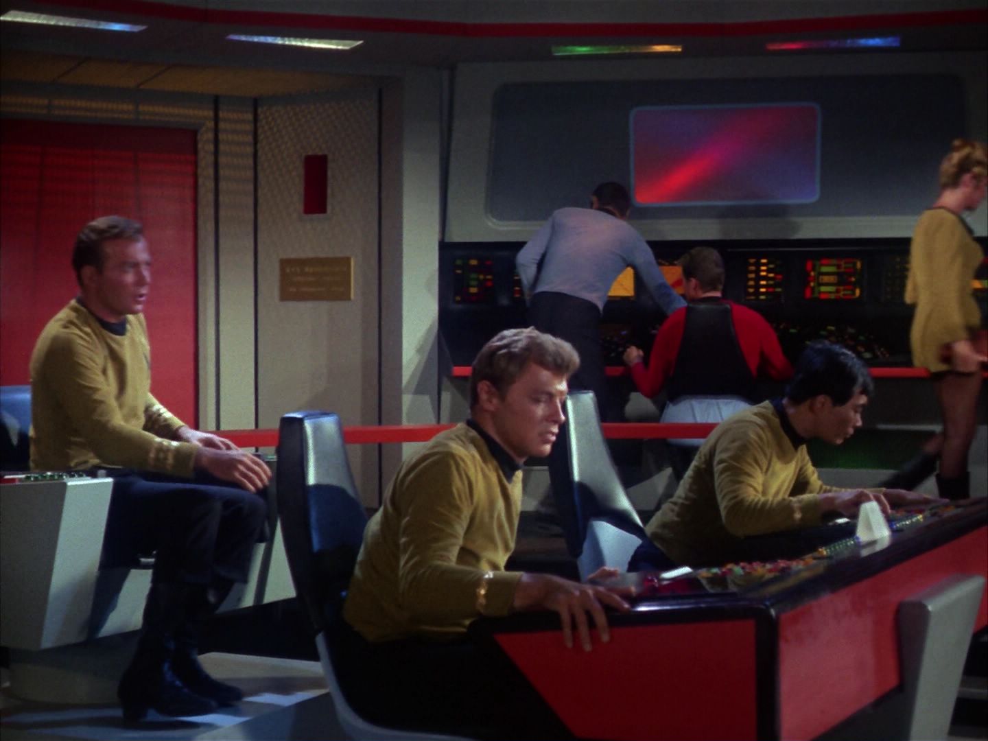 ariane179254_StarTrek_1x10_TheCorbomiteManouver_1304.jpg