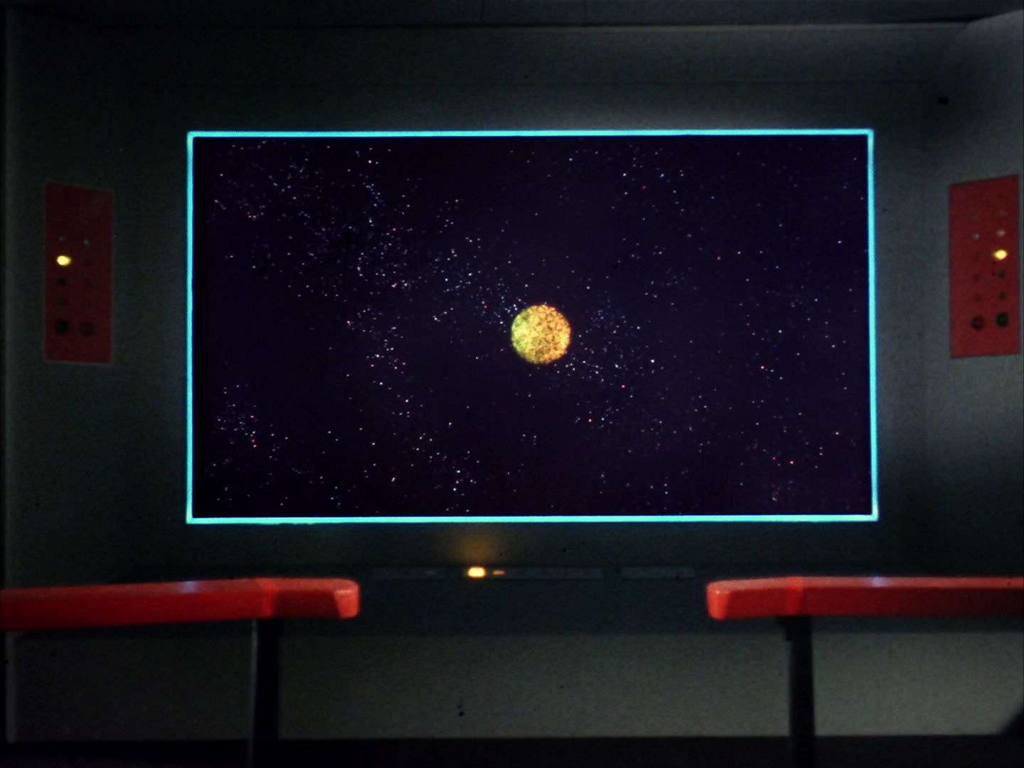 ariane179254_StarTrek_1x10_TheCorbomiteManouver_1309.jpg