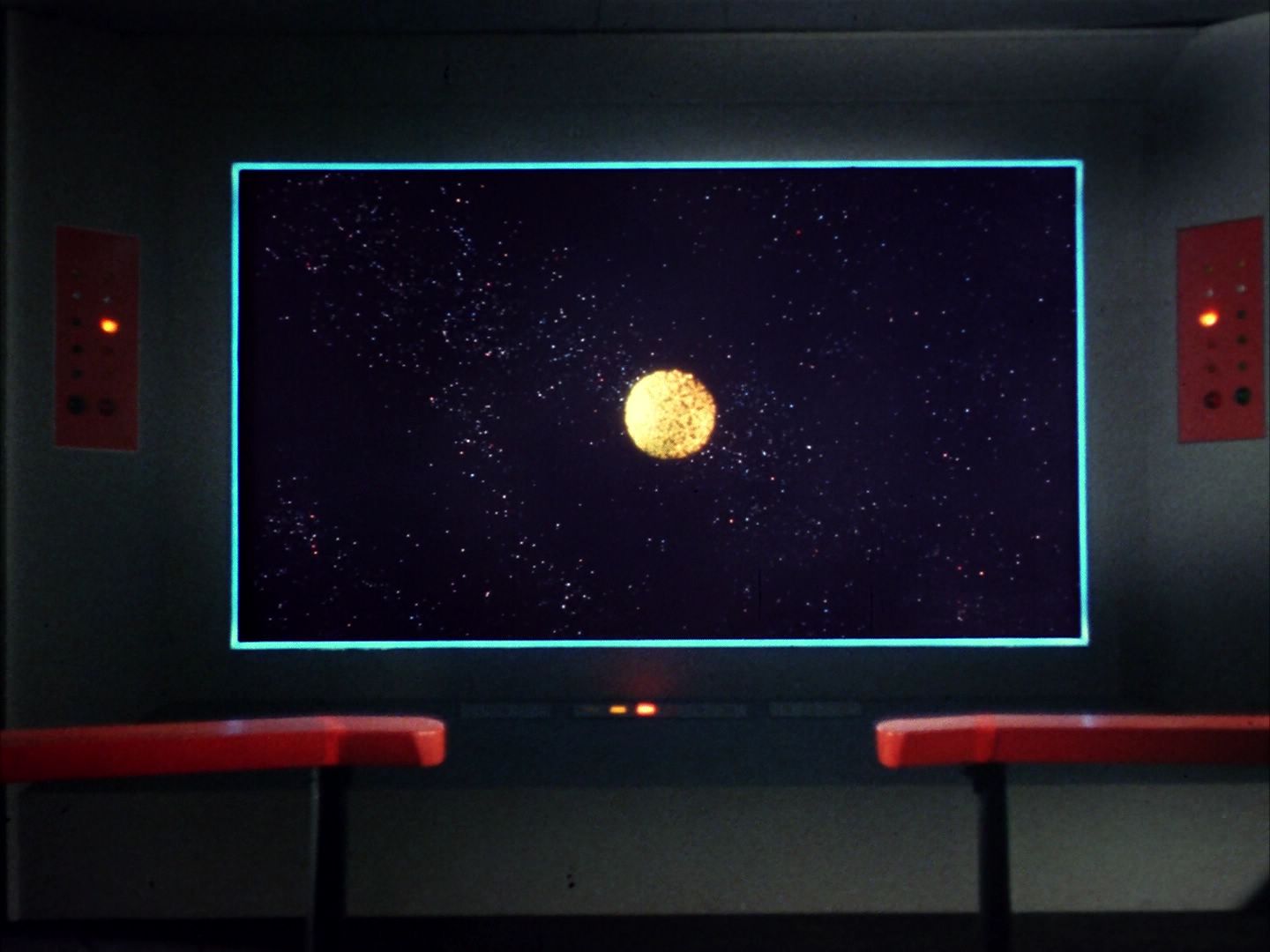 ariane179254_StarTrek_1x10_TheCorbomiteManouver_1317.jpg