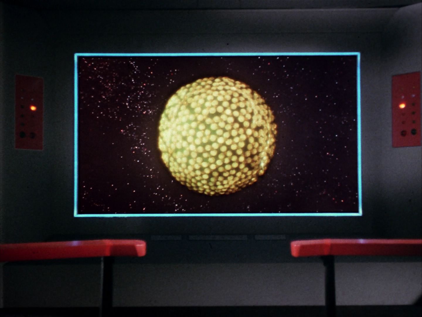 ariane179254_StarTrek_1x10_TheCorbomiteManouver_1417.jpg