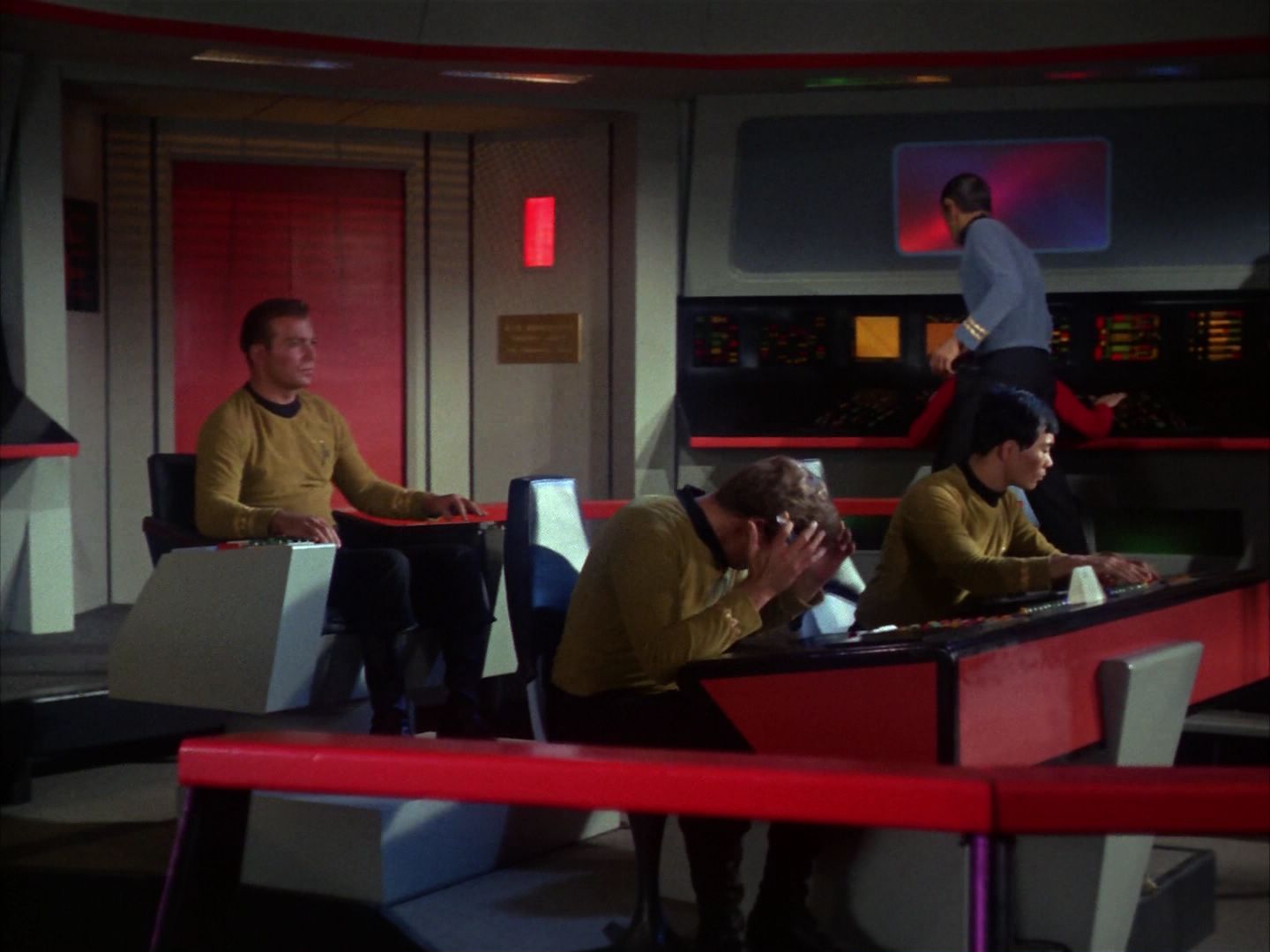 ariane179254_StarTrek_1x10_TheCorbomiteManouver_1500.jpg