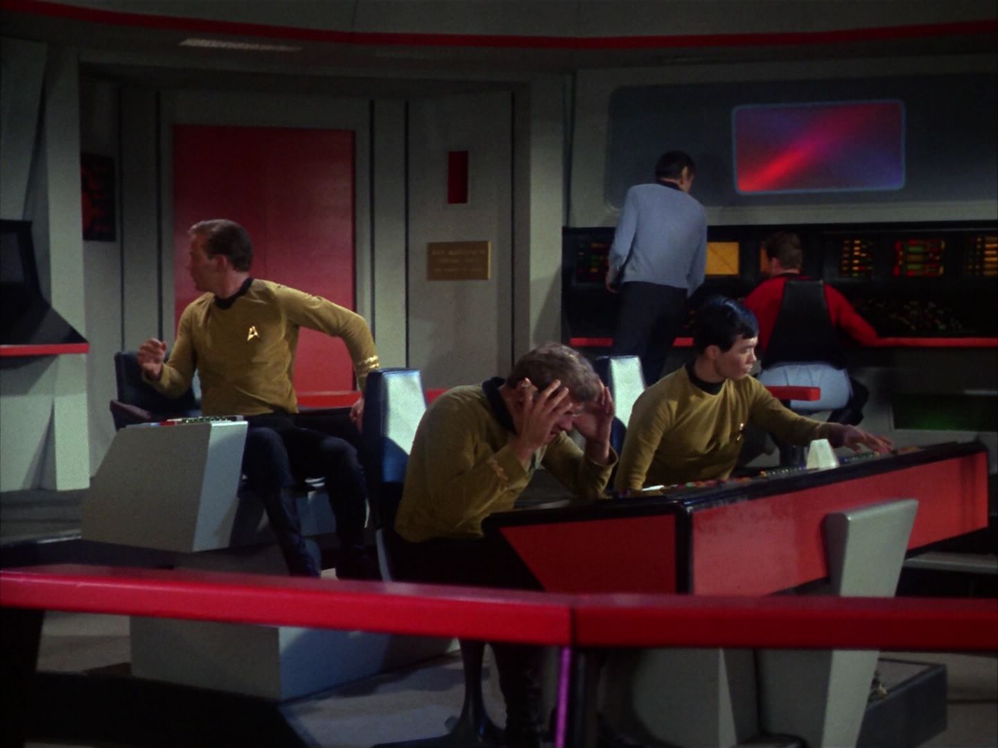 ariane179254_StarTrek_1x10_TheCorbomiteManouver_1501.jpg