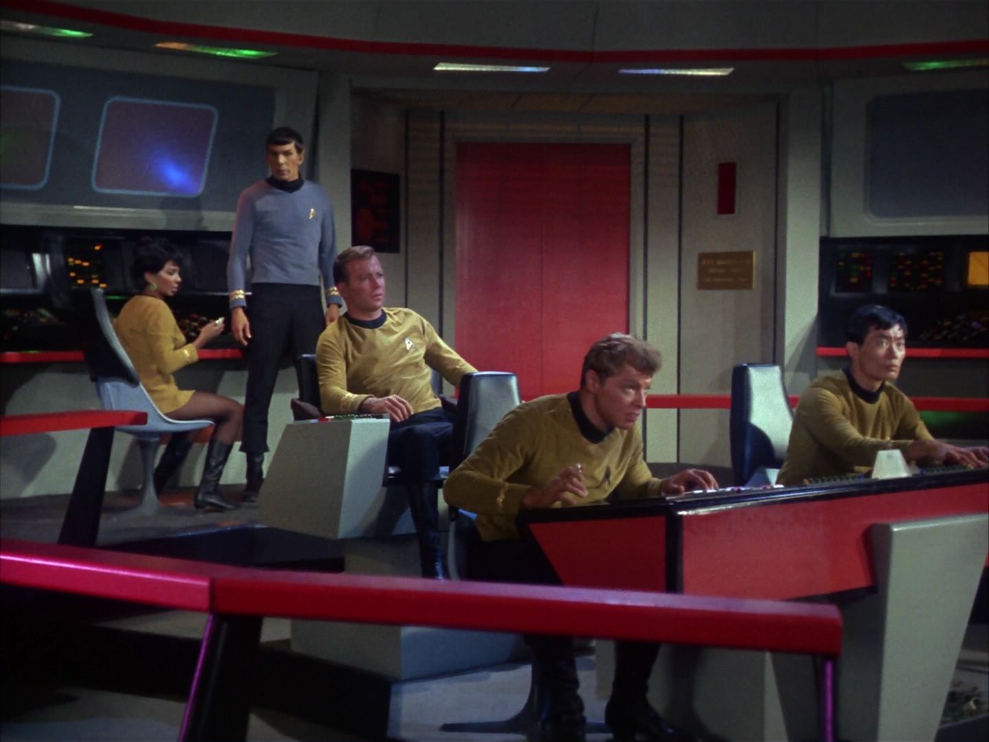 ariane179254_StarTrek_1x10_TheCorbomiteManouver_1512.jpg