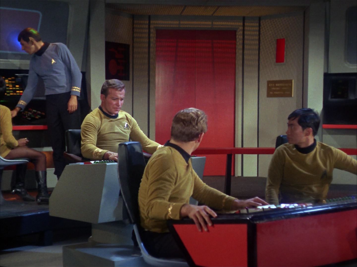 ariane179254_StarTrek_1x10_TheCorbomiteManouver_1523.jpg