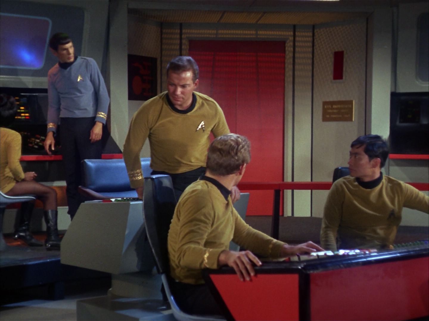 ariane179254_StarTrek_1x10_TheCorbomiteManouver_1526.jpg