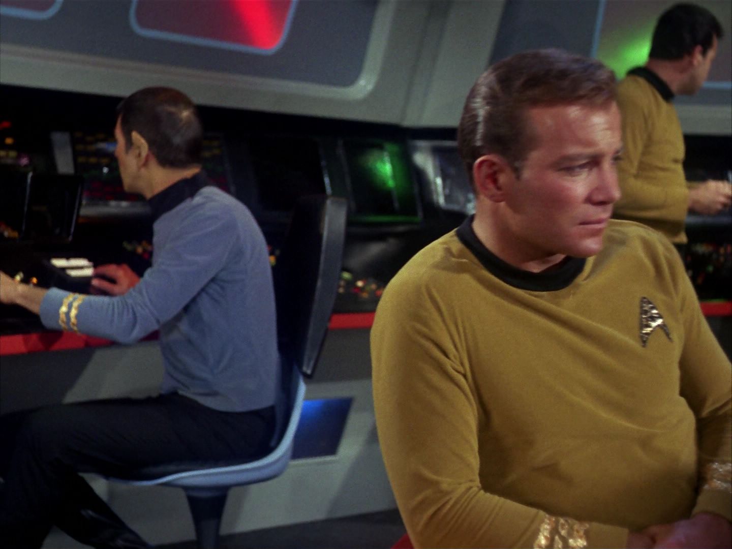 ariane179254_StarTrek_1x10_TheCorbomiteManouver_1559.jpg