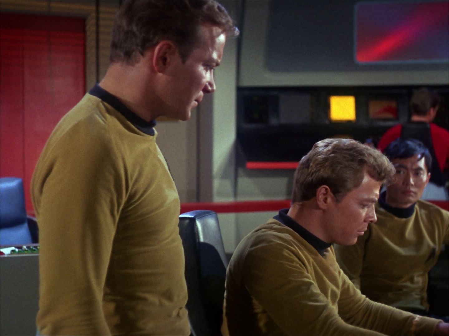 ariane179254_StarTrek_1x10_TheCorbomiteManouver_1565.jpg