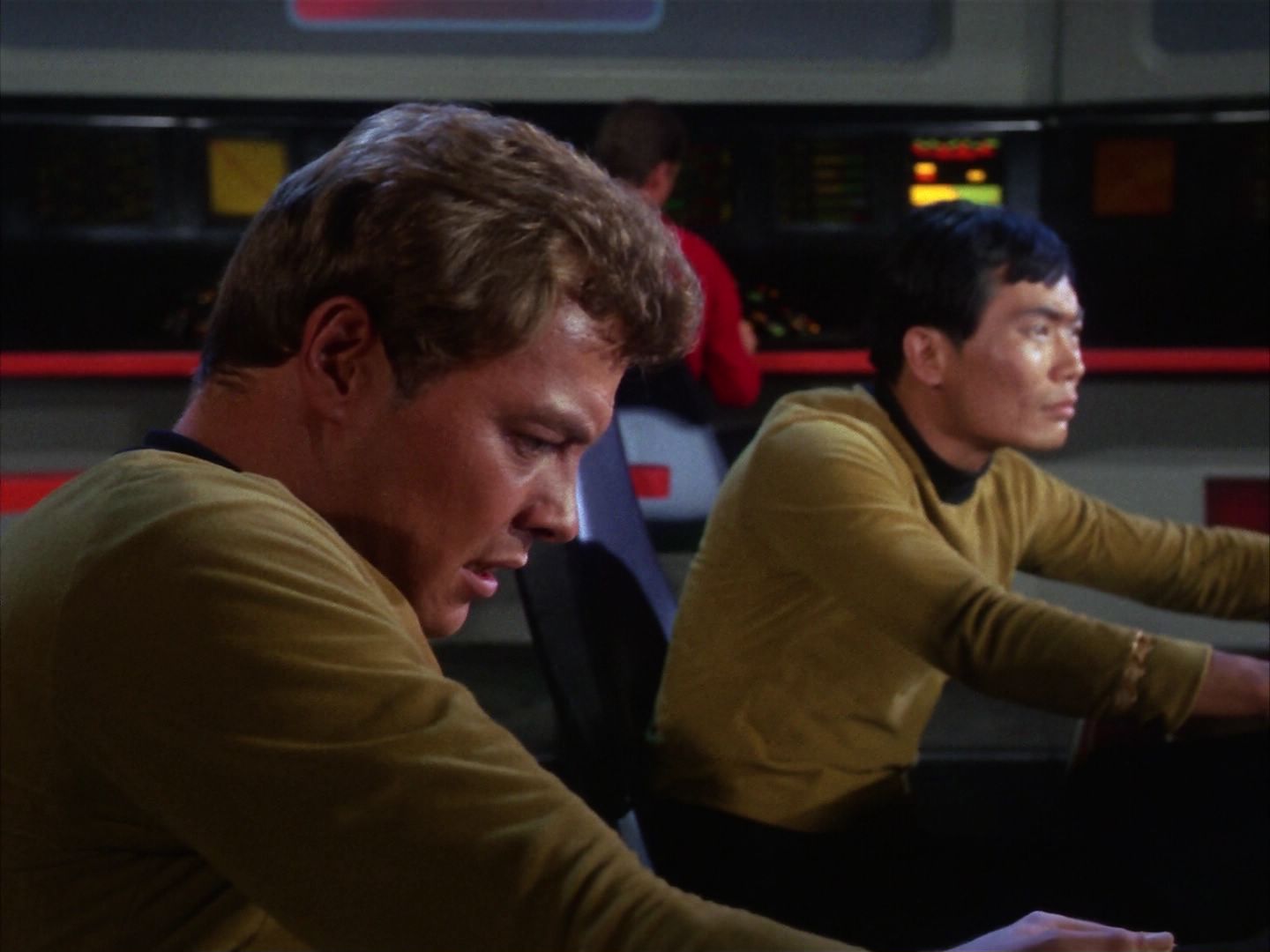 ariane179254_StarTrek_1x10_TheCorbomiteManouver_1584.jpg