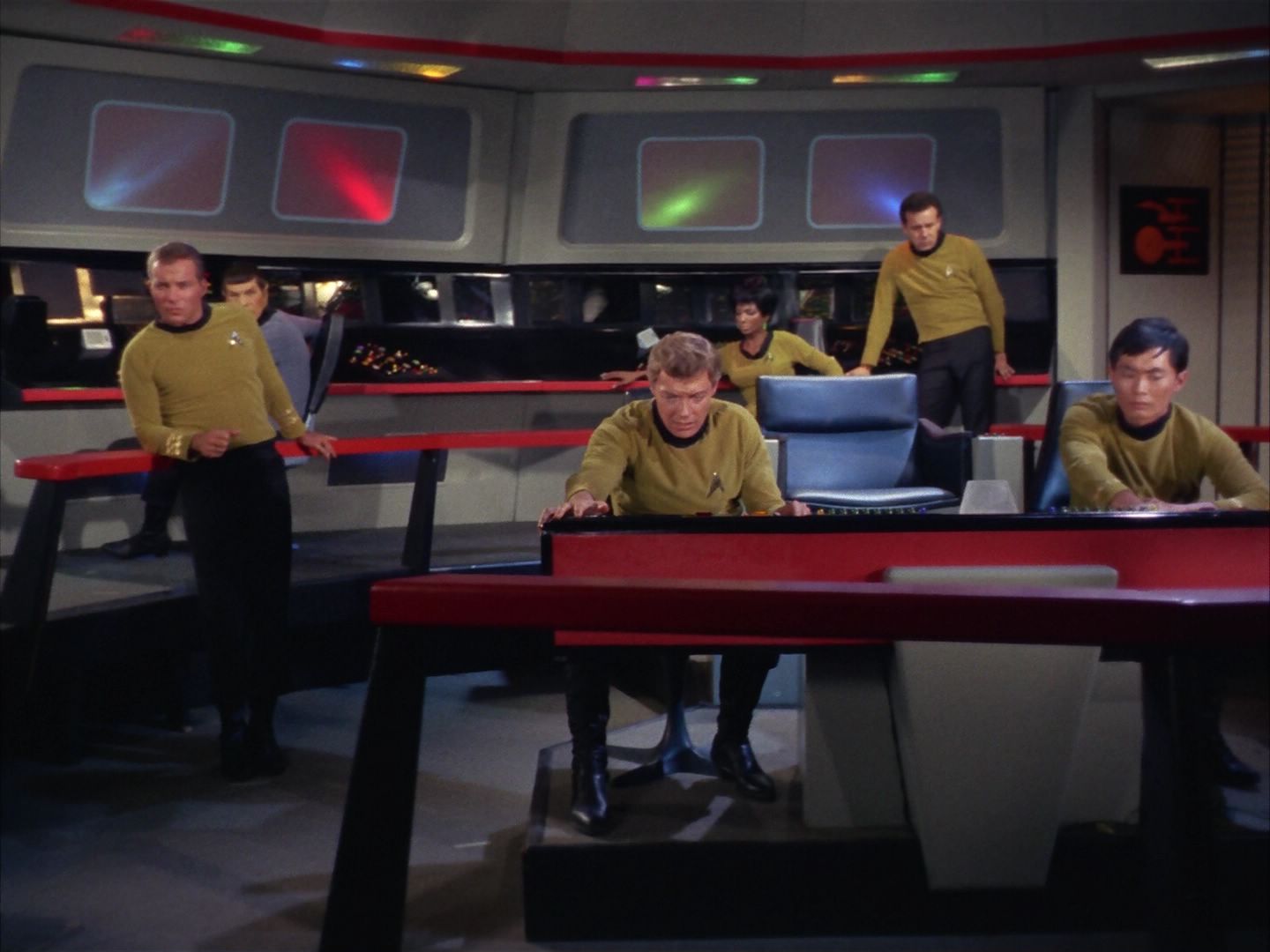 ariane179254_StarTrek_1x10_TheCorbomiteManouver_1591.jpg