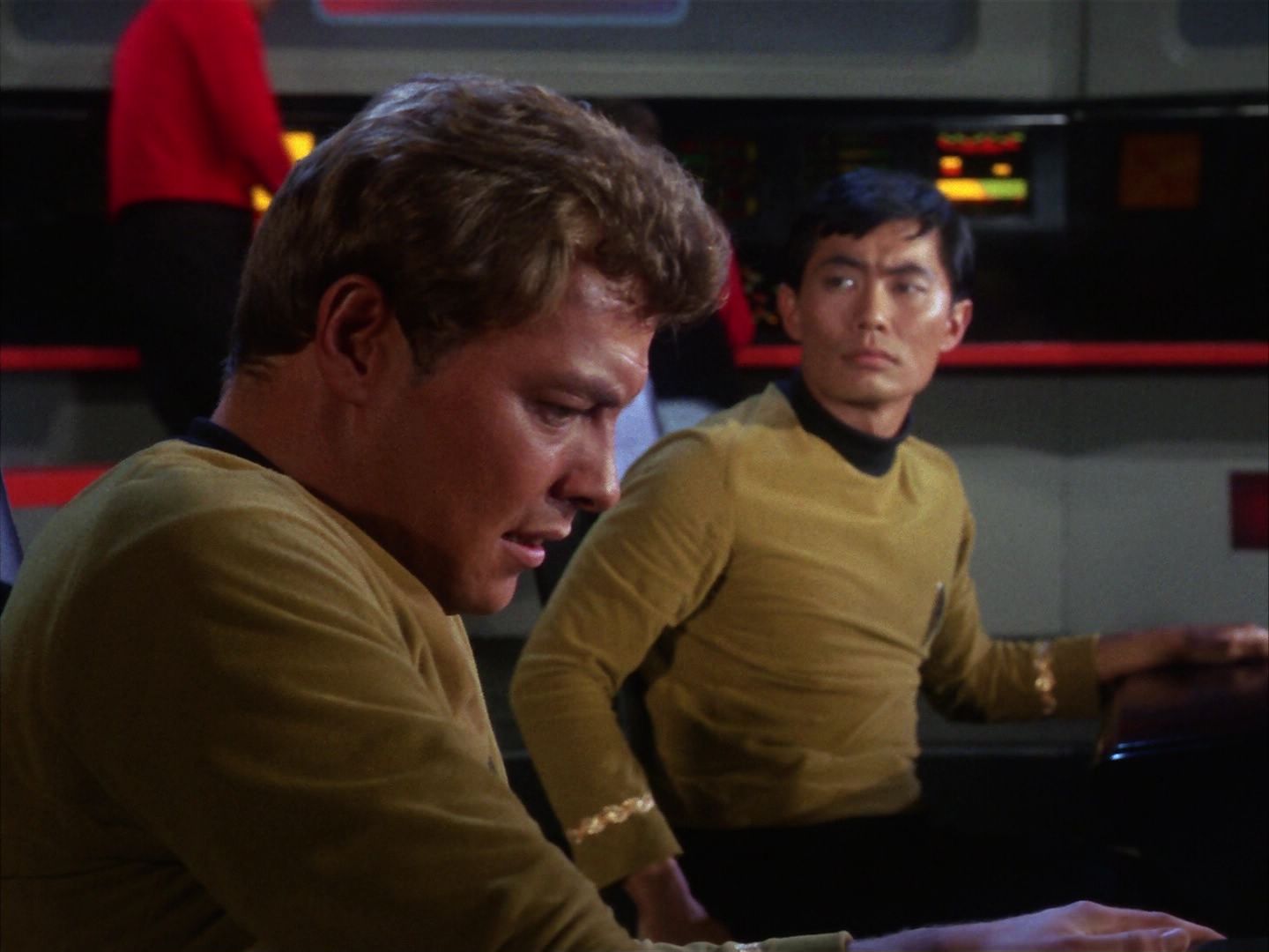 ariane179254_StarTrek_1x10_TheCorbomiteManouver_1608.jpg