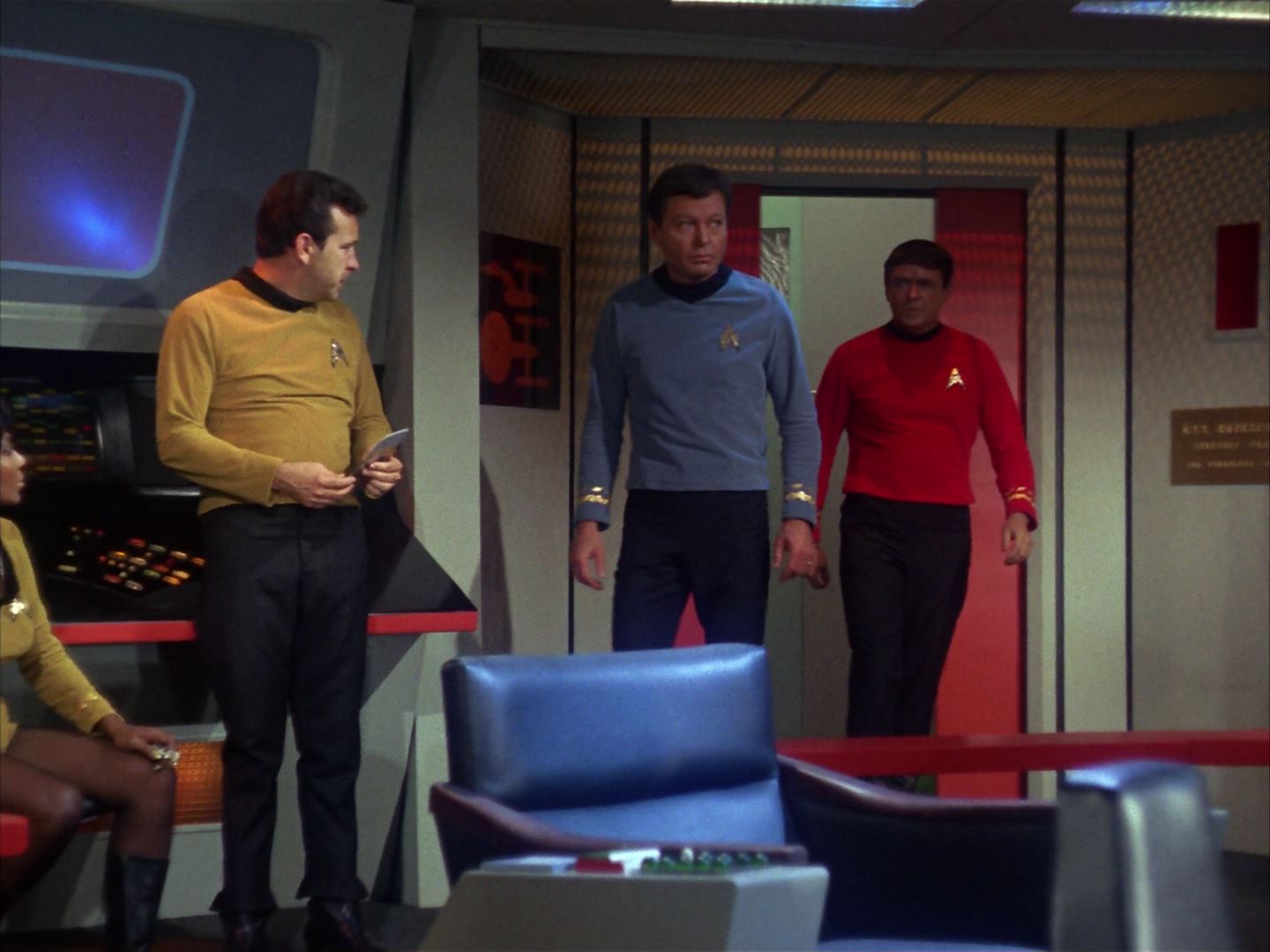 ariane179254_StarTrek_1x10_TheCorbomiteManouver_1622.jpg