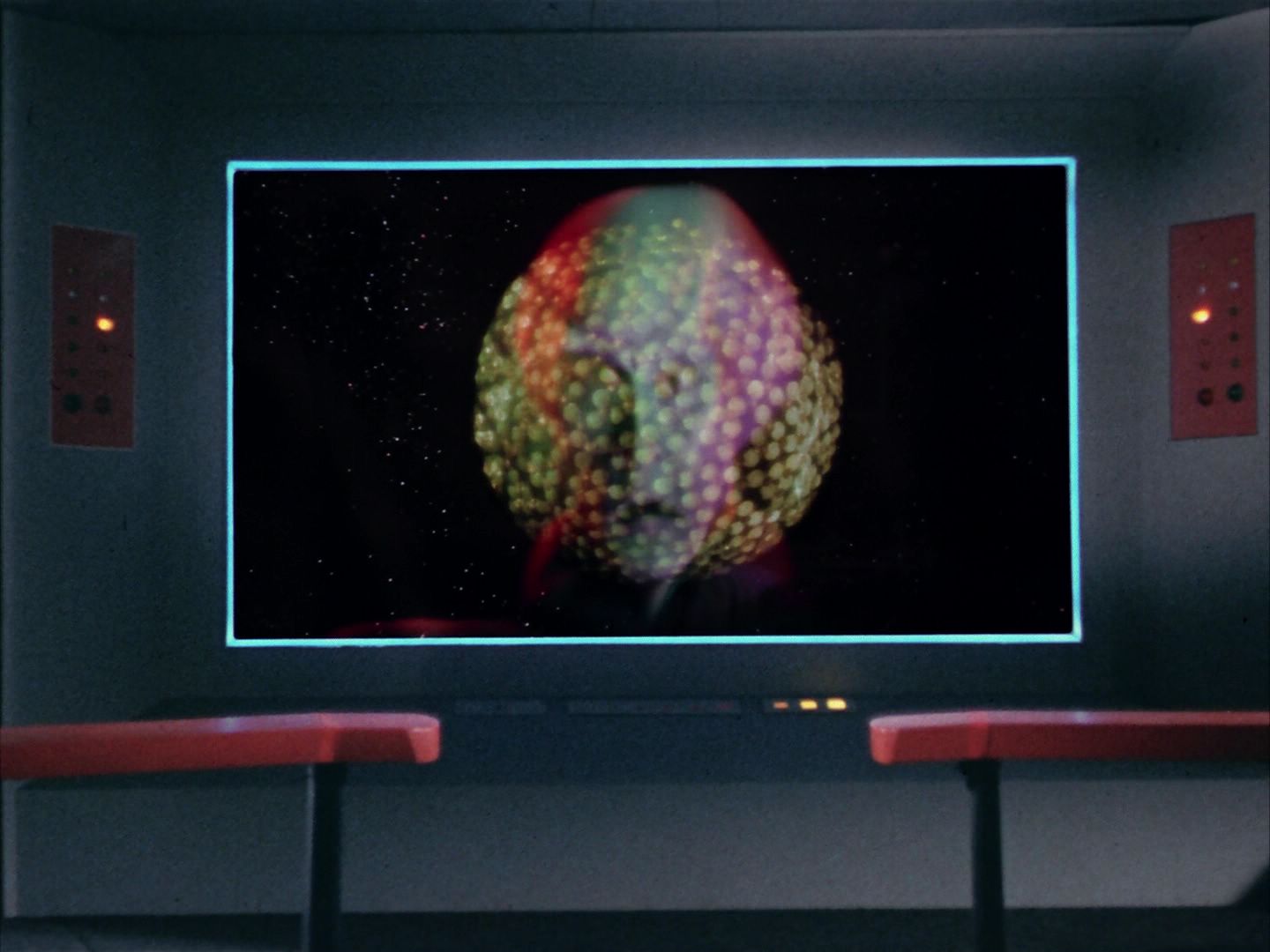 ariane179254_StarTrek_1x10_TheCorbomiteManouver_1756.jpg