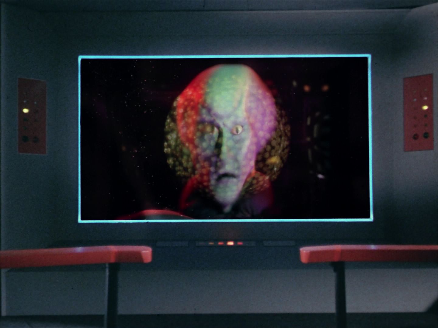 ariane179254_StarTrek_1x10_TheCorbomiteManouver_1757.jpg
