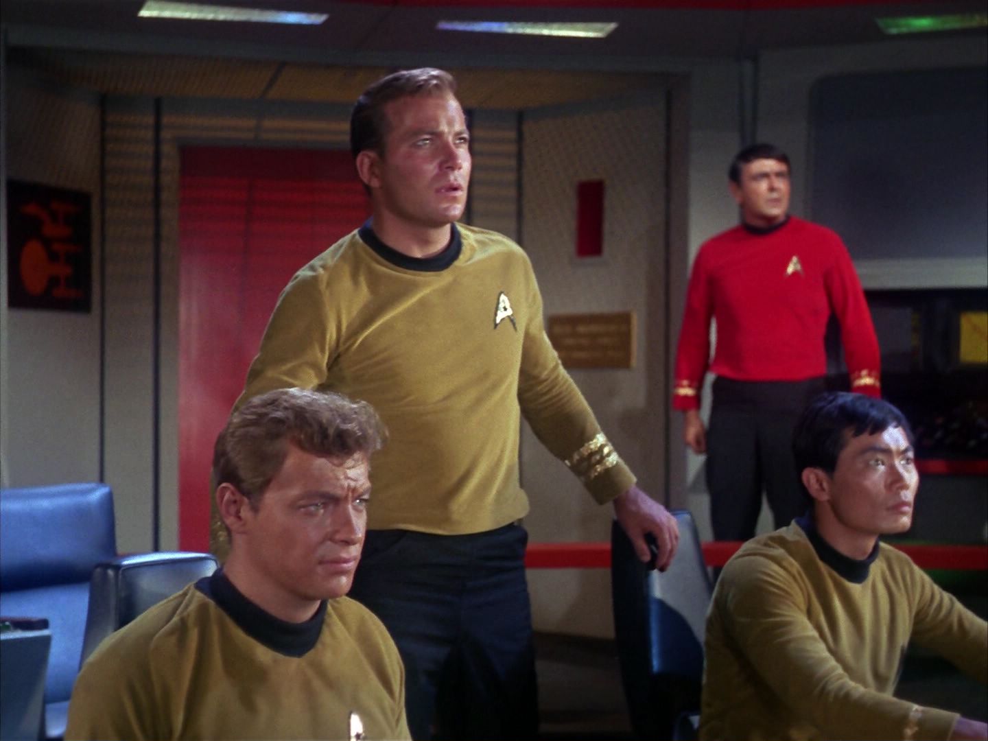 ariane179254_StarTrek_1x10_TheCorbomiteManouver_1777.jpg