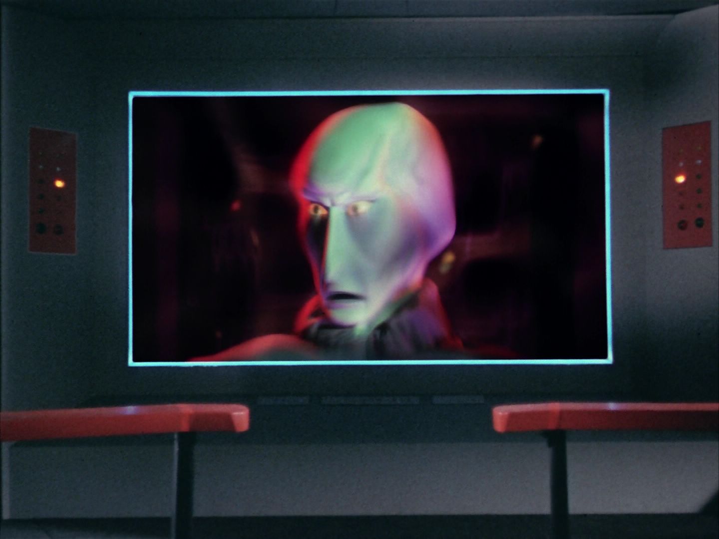 ariane179254_StarTrek_1x10_TheCorbomiteManouver_1784.jpg