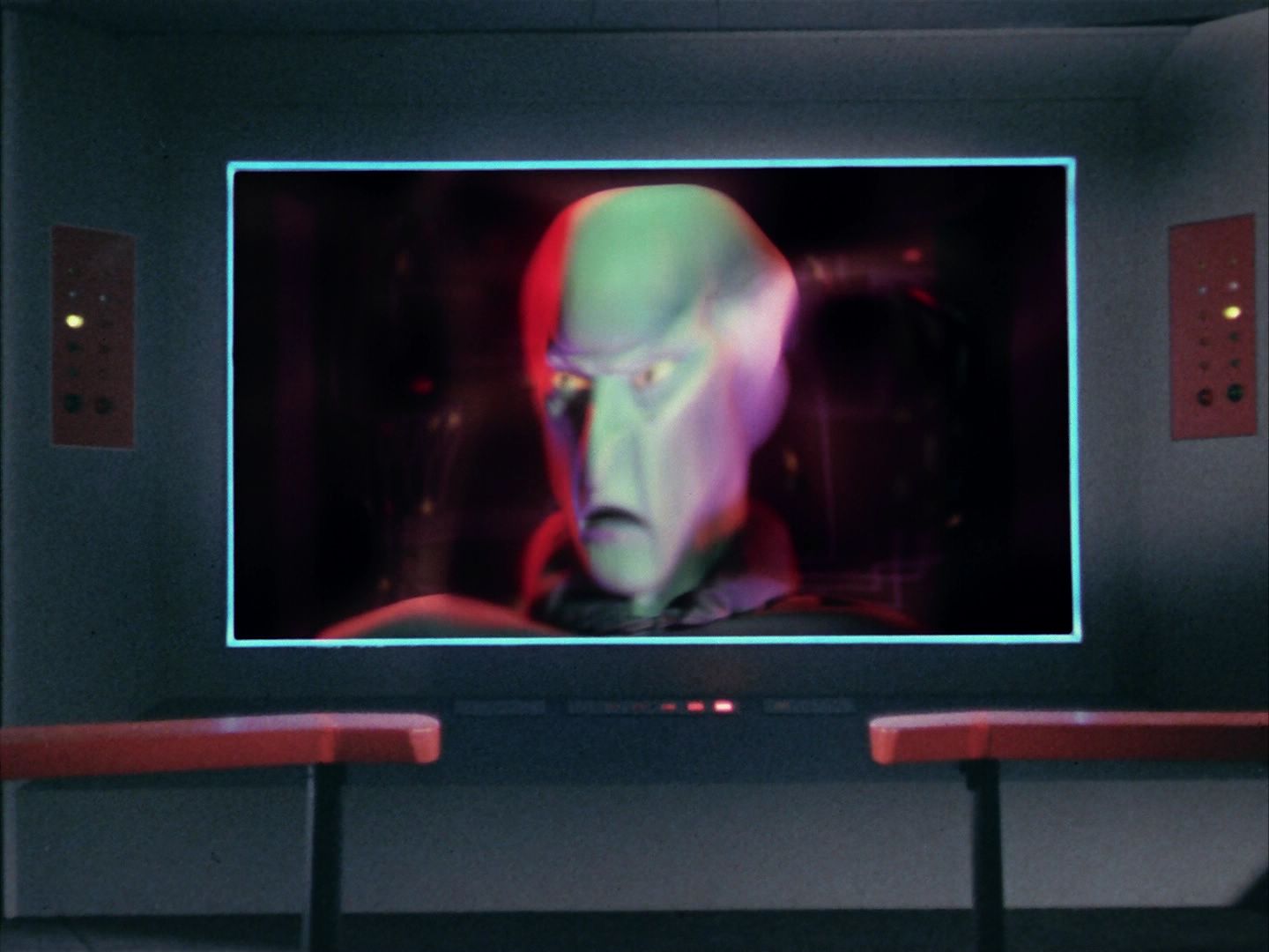 ariane179254_StarTrek_1x10_TheCorbomiteManouver_1787.jpg