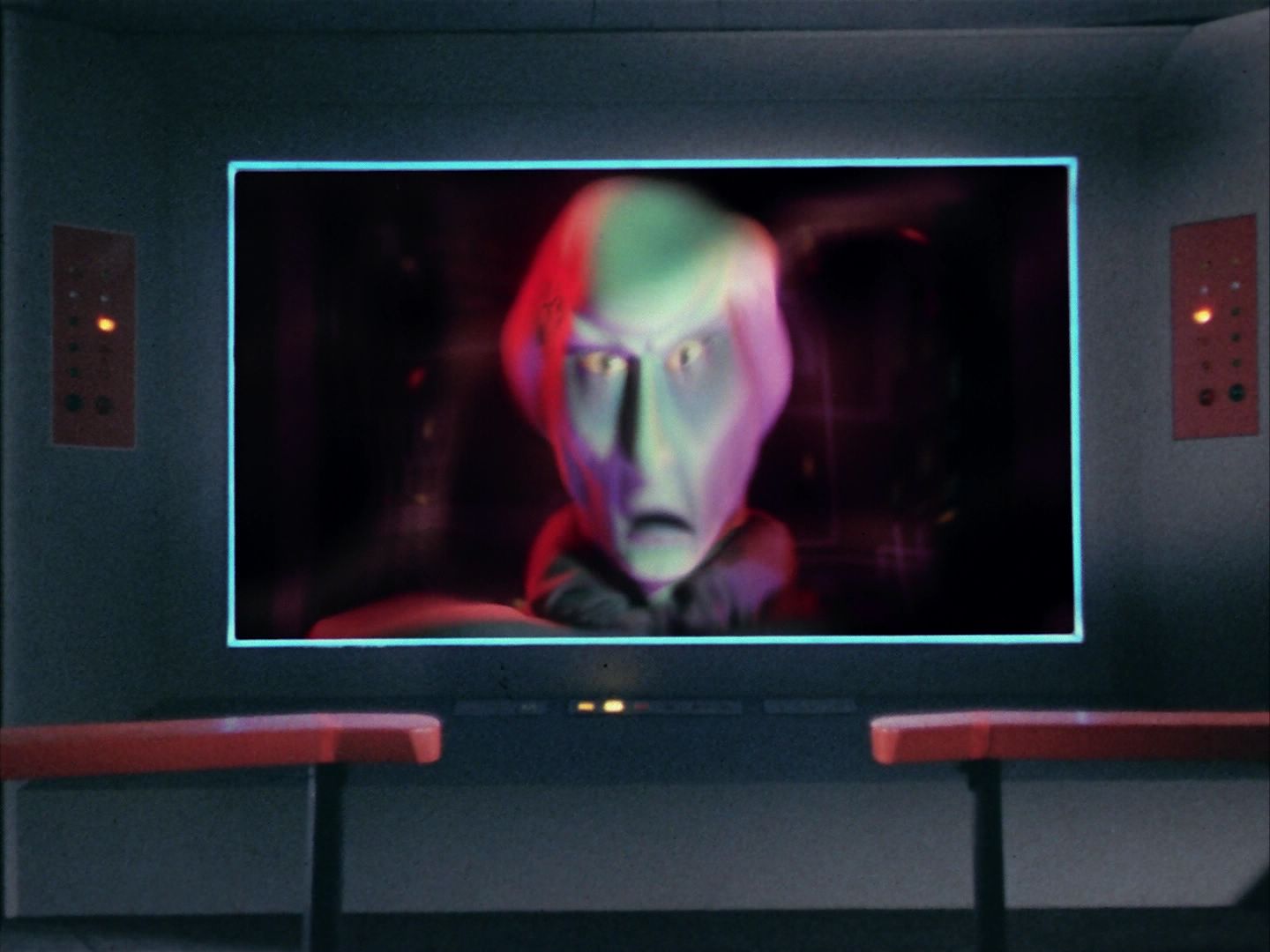 ariane179254_StarTrek_1x10_TheCorbomiteManouver_1788.jpg