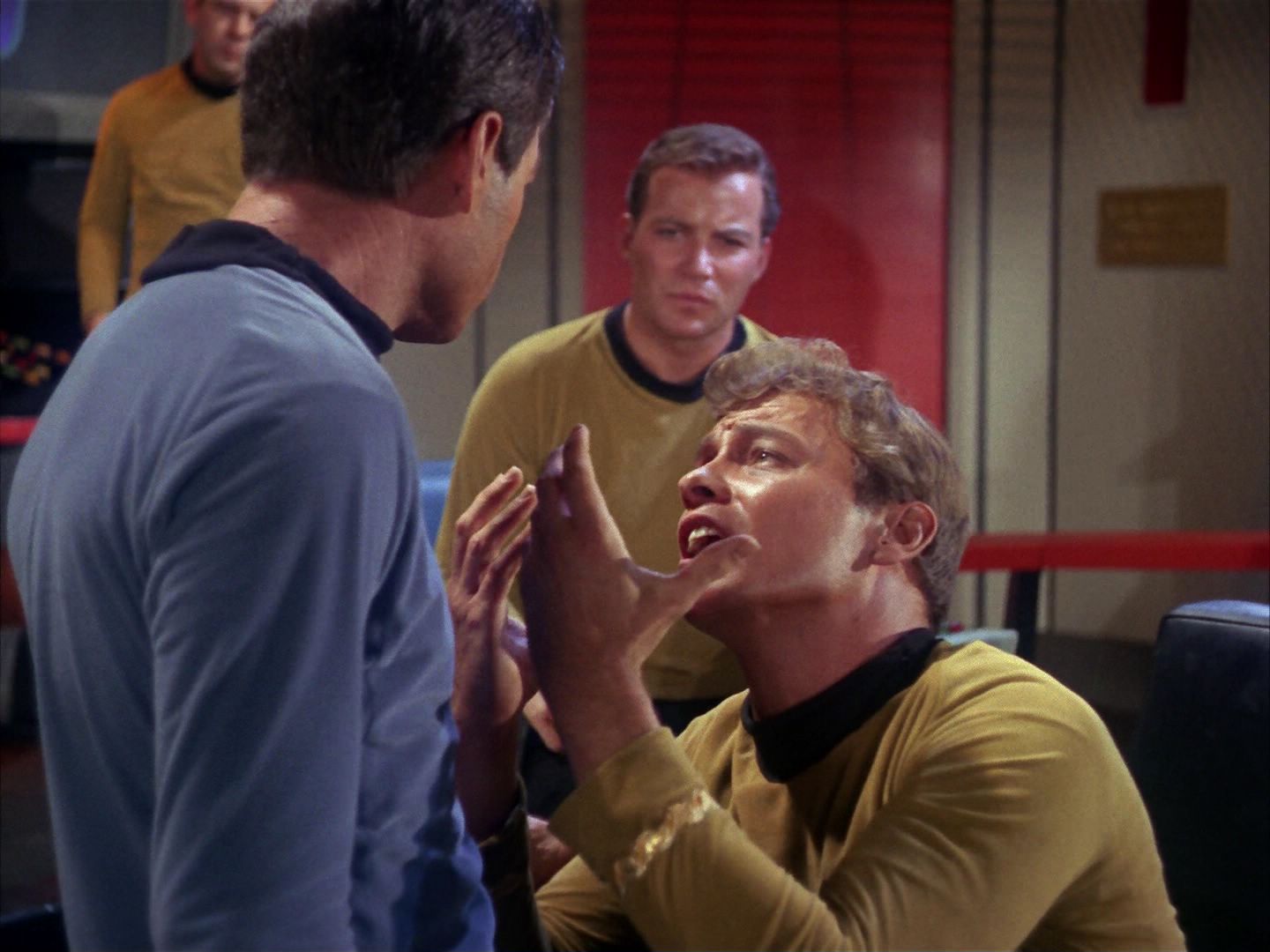 ariane179254_StarTrek_1x10_TheCorbomiteManouver_1829.jpg
