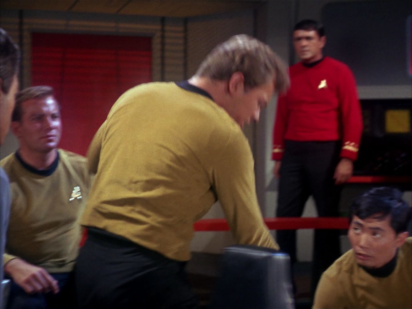 ariane179254_StarTrek_1x10_TheCorbomiteManouver_1836.jpg