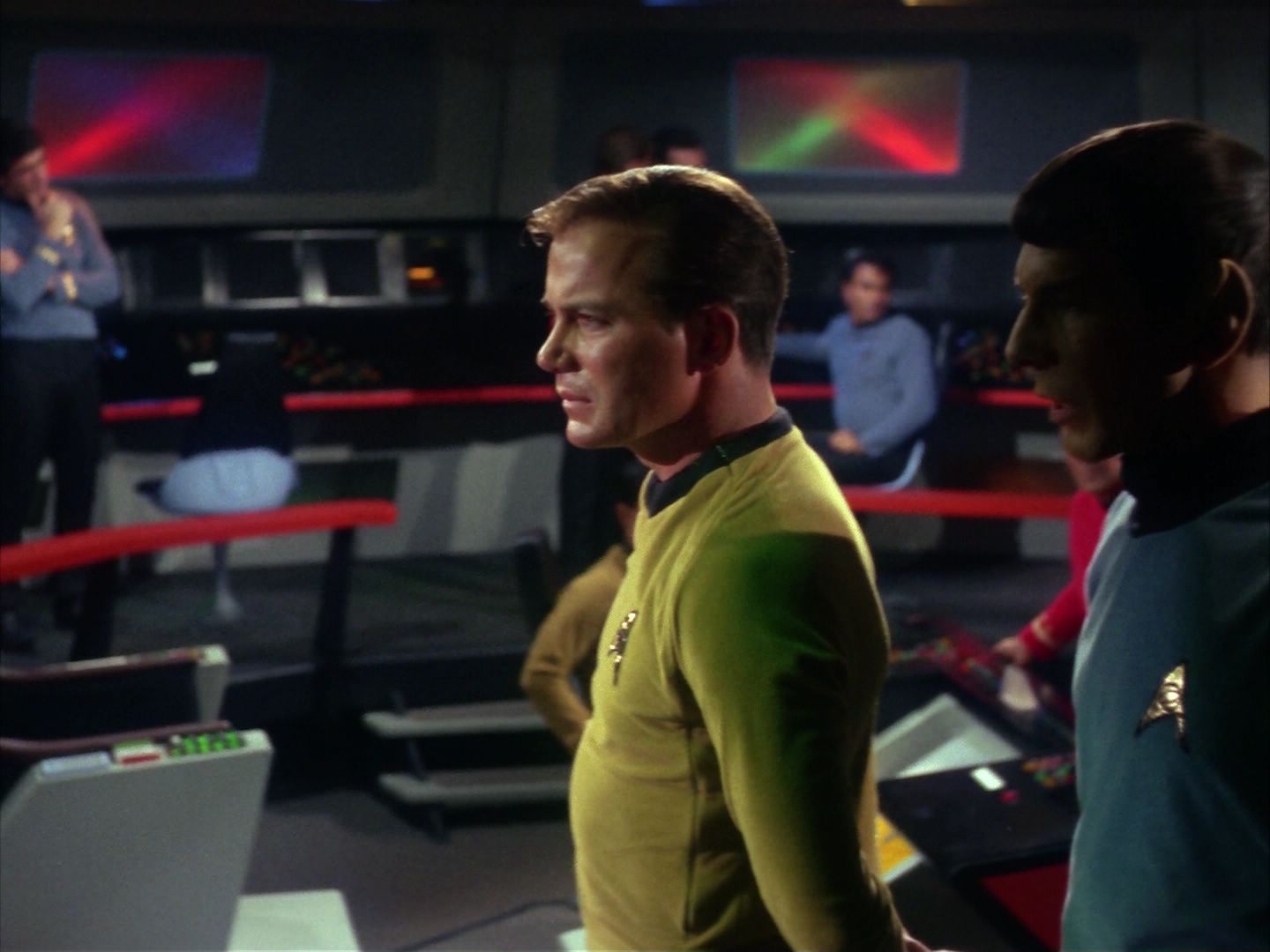 ariane179254_StarTrek_1x10_TheCorbomiteManouver_1996.jpg