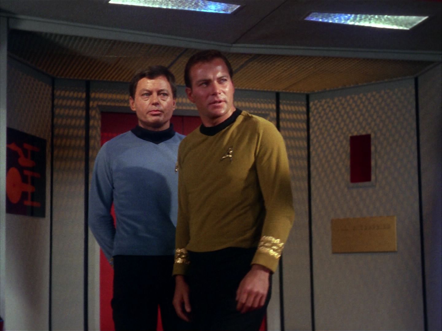 ariane179254_StarTrek_1x10_TheCorbomiteManouver_2047.jpg