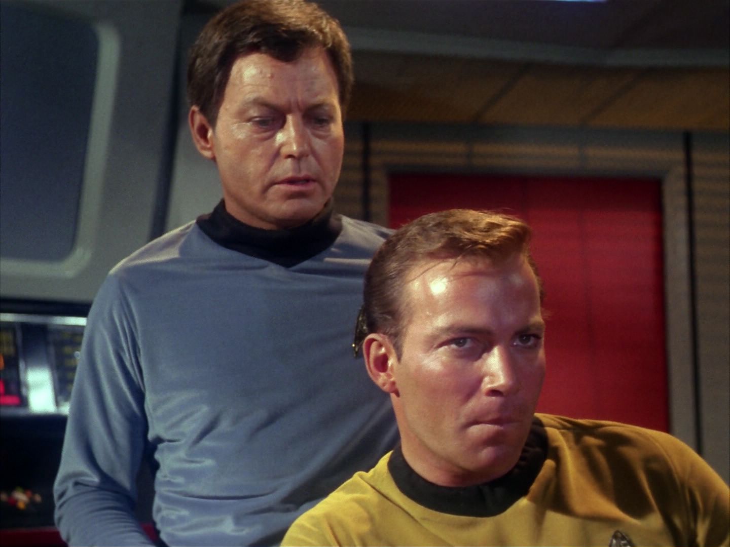 ariane179254_StarTrek_1x10_TheCorbomiteManouver_2089.jpg