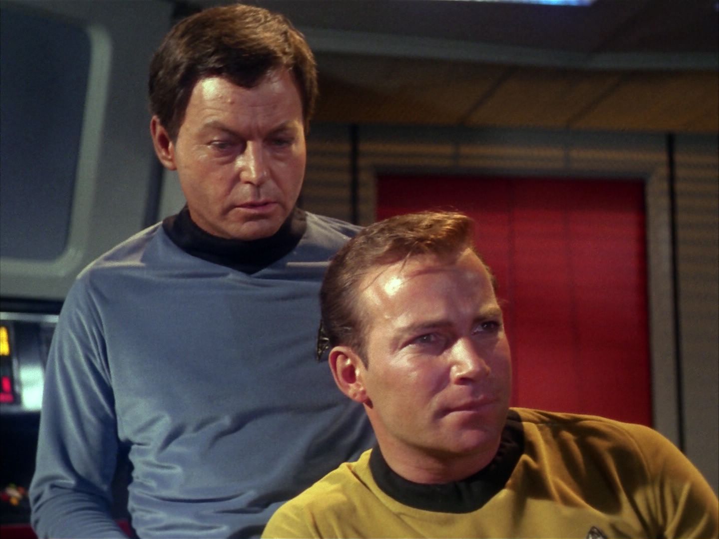ariane179254_StarTrek_1x10_TheCorbomiteManouver_2098.jpg