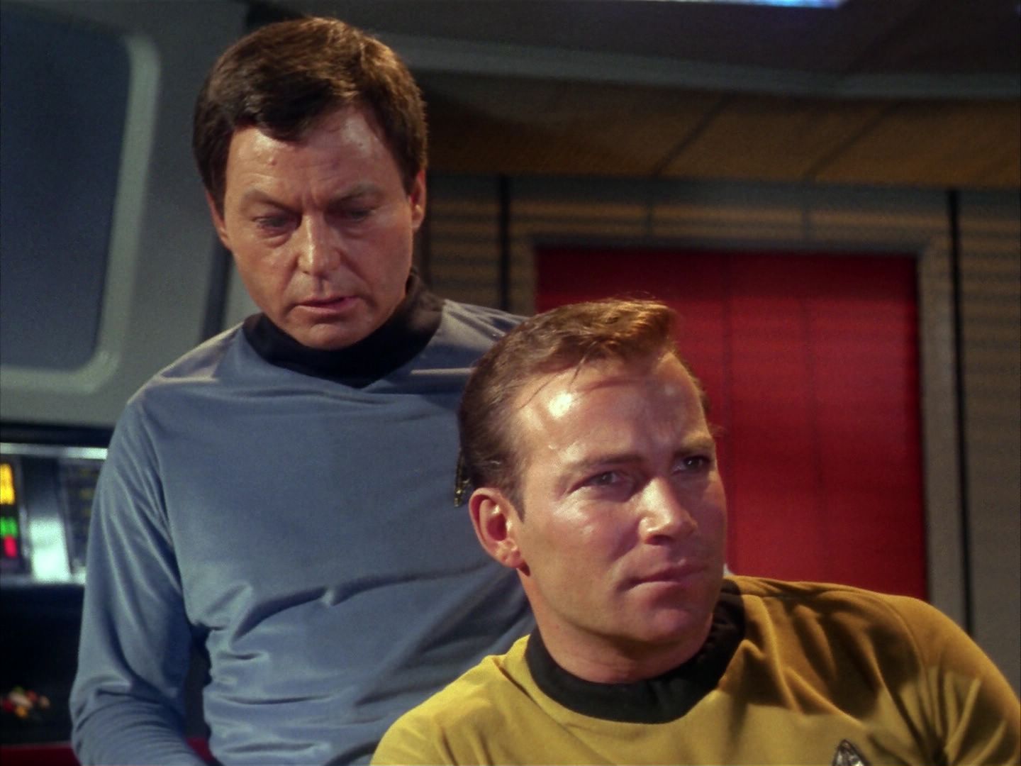 ariane179254_StarTrek_1x10_TheCorbomiteManouver_2099.jpg