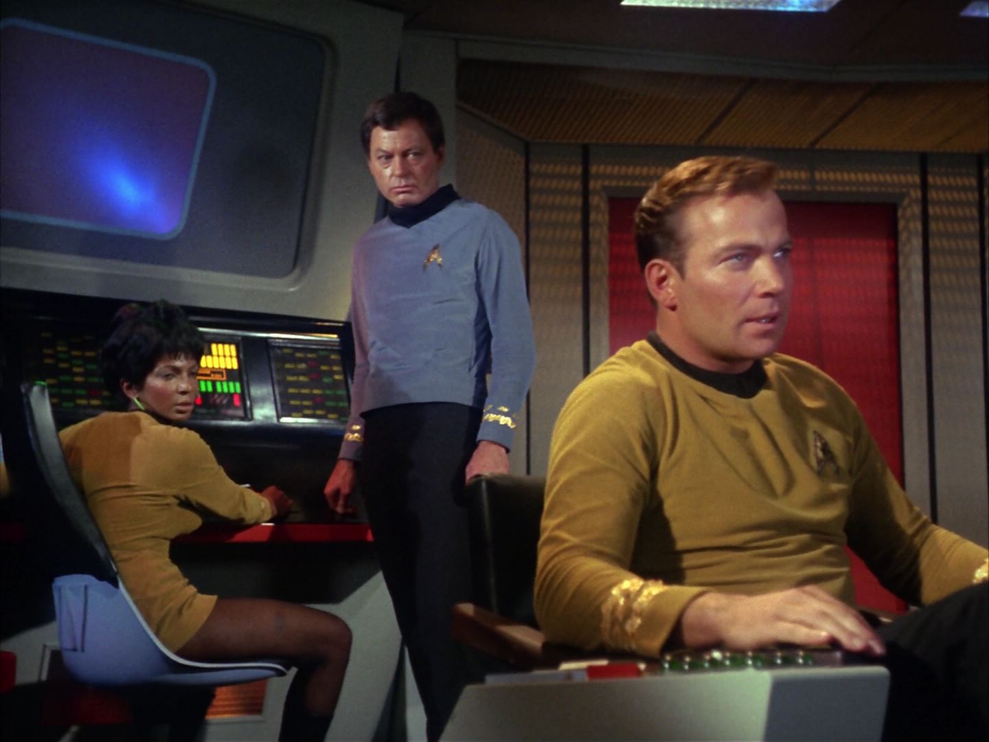 ariane179254_StarTrek_1x10_TheCorbomiteManouver_2135.jpg