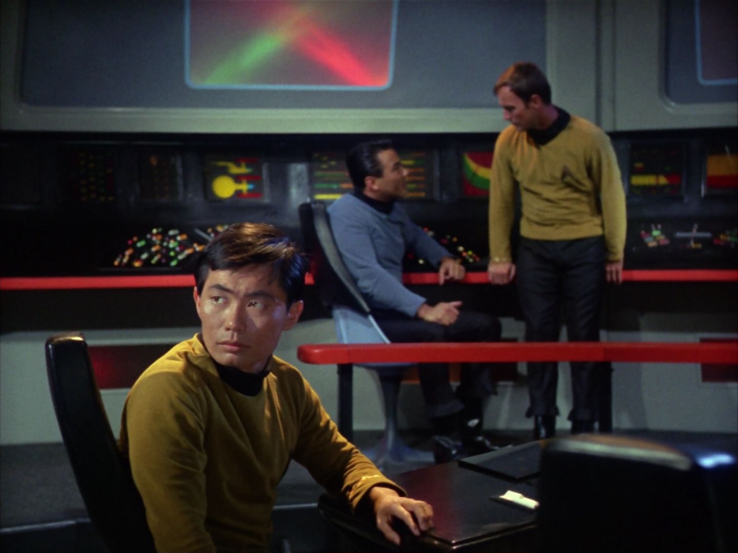 ariane179254_StarTrek_1x10_TheCorbomiteManouver_2158.jpg