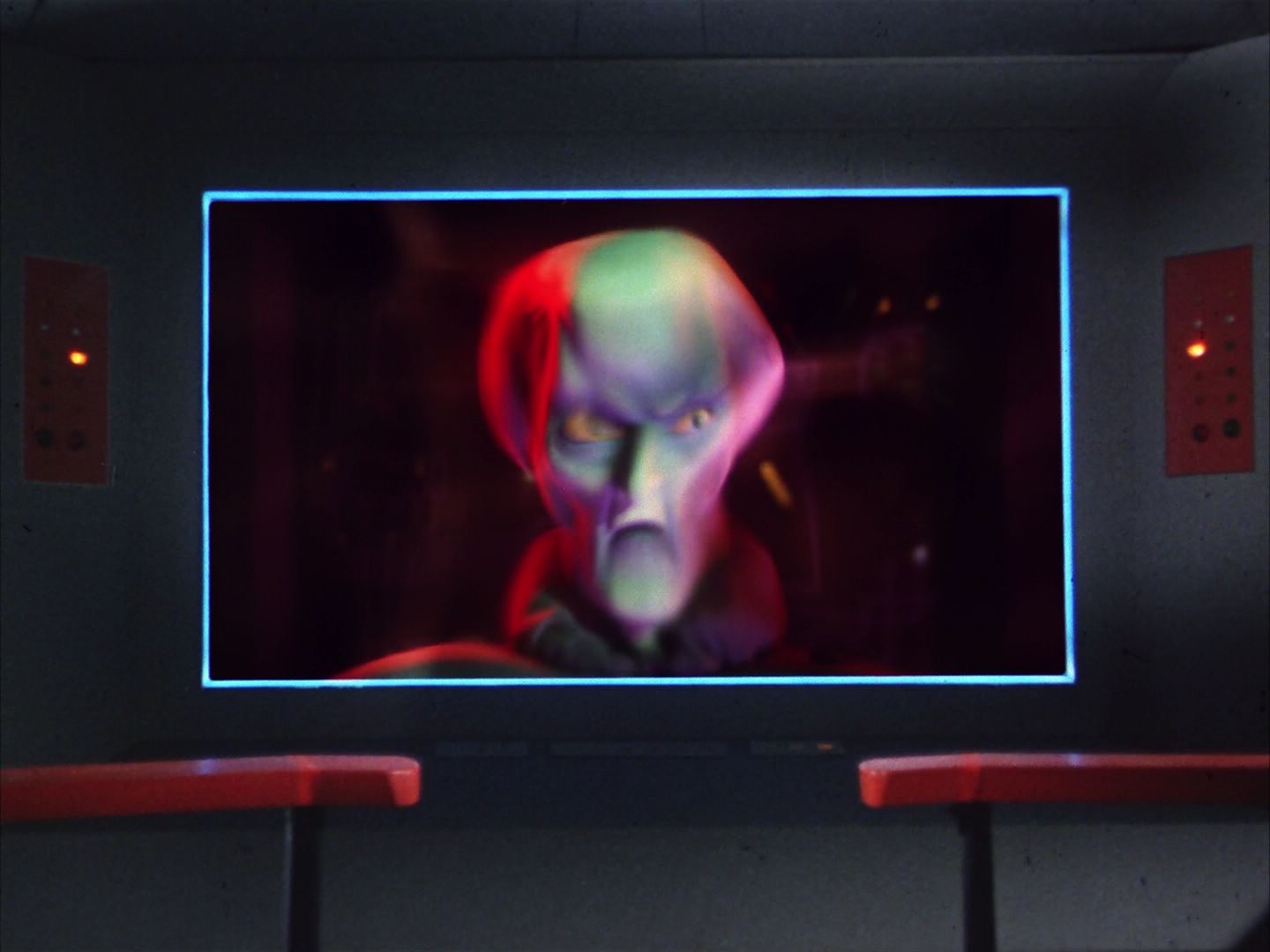 ariane179254_StarTrek_1x10_TheCorbomiteManouver_2501.jpg