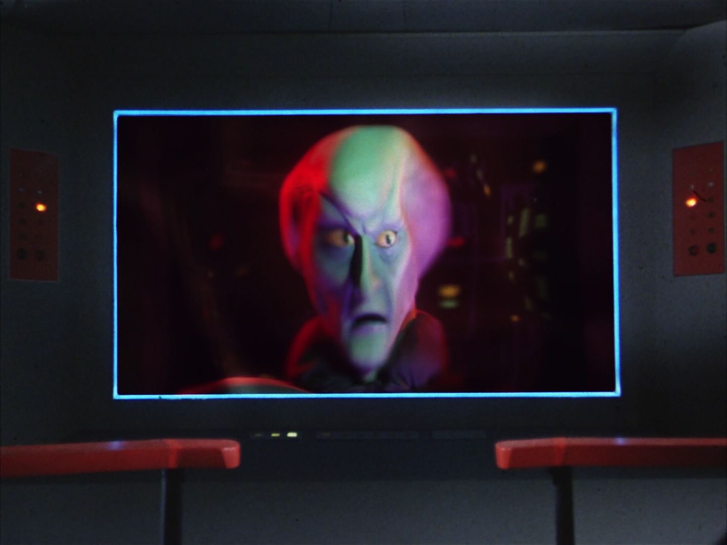 ariane179254_StarTrek_1x10_TheCorbomiteManouver_2528.jpg