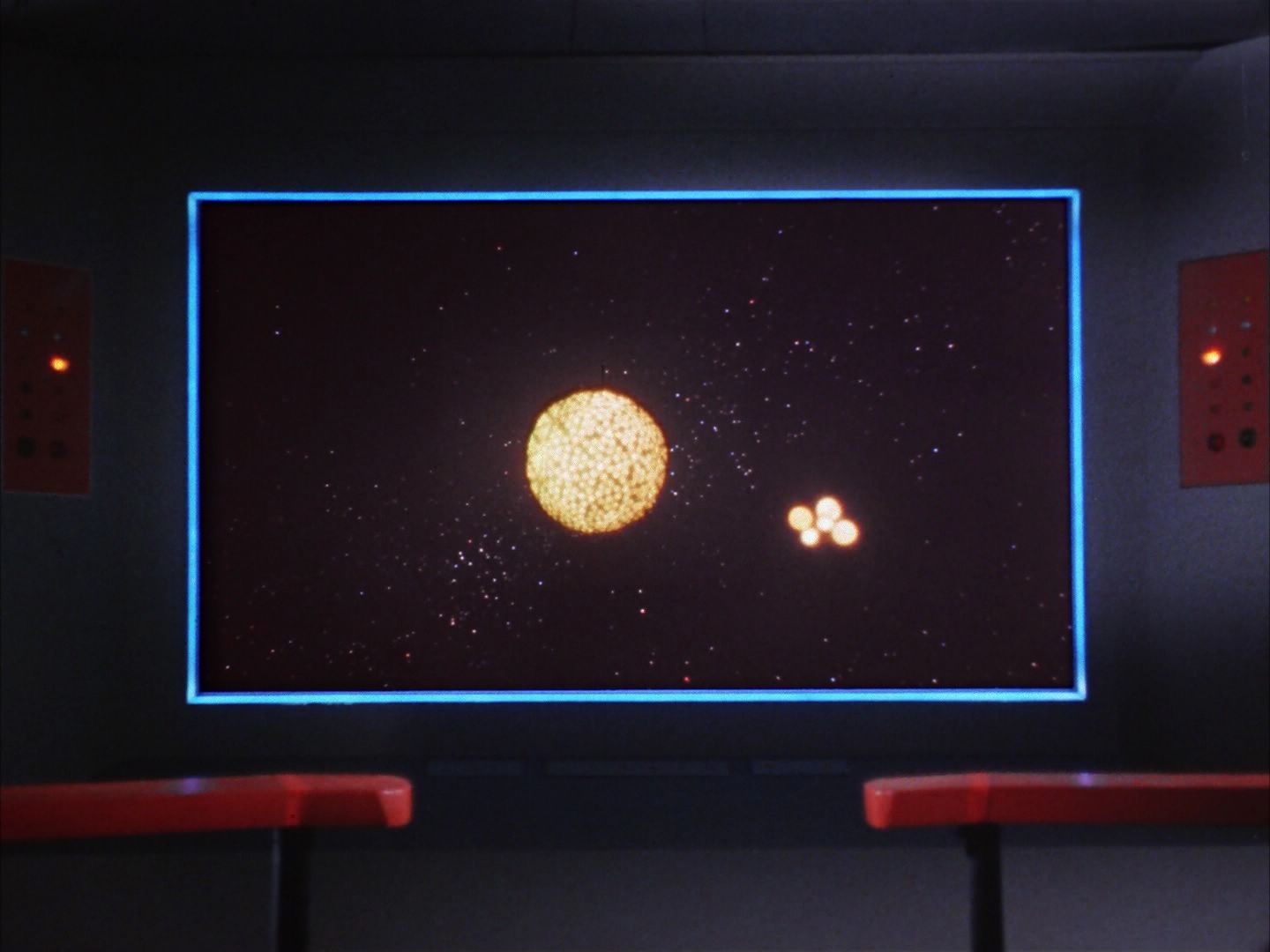 ariane179254_StarTrek_1x10_TheCorbomiteManouver_2587.jpg
