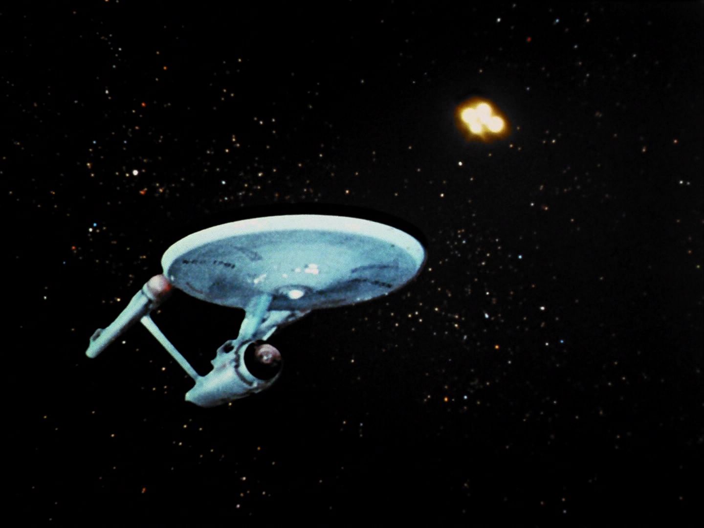 ariane179254_StarTrek_1x10_TheCorbomiteManouver_2701.jpg
