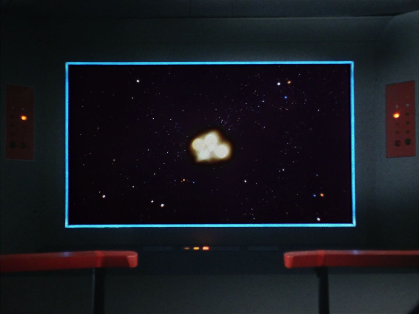 ariane179254_StarTrek_1x10_TheCorbomiteManouver_2821.jpg