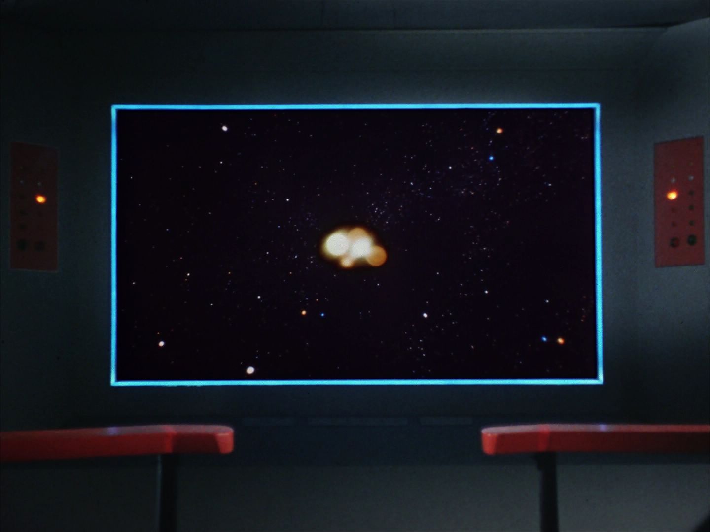 ariane179254_StarTrek_1x10_TheCorbomiteManouver_2861.jpg