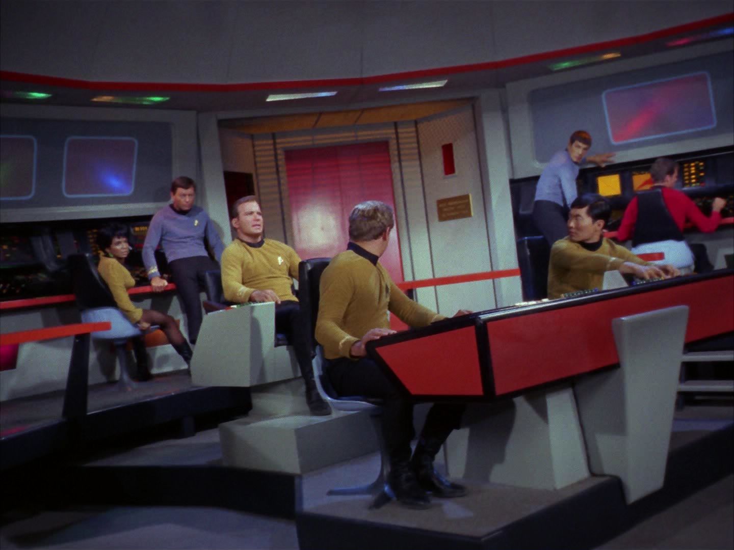 ariane179254_StarTrek_1x10_TheCorbomiteManouver_2909.jpg