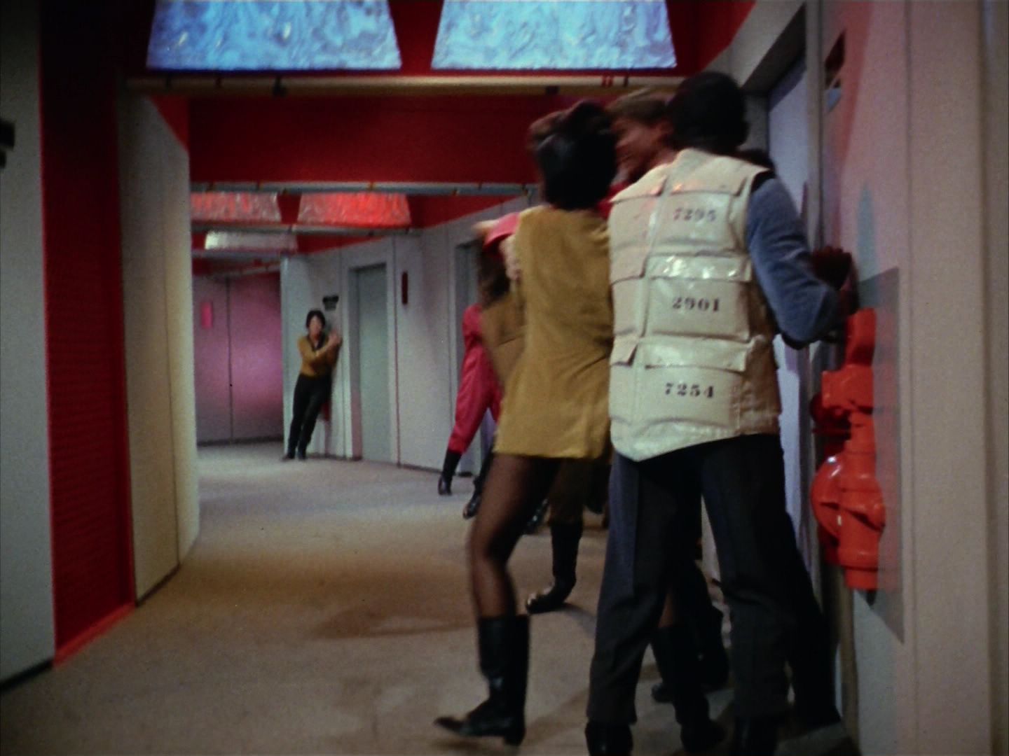 ariane179254_StarTrek_1x10_TheCorbomiteManouver_2993.jpg