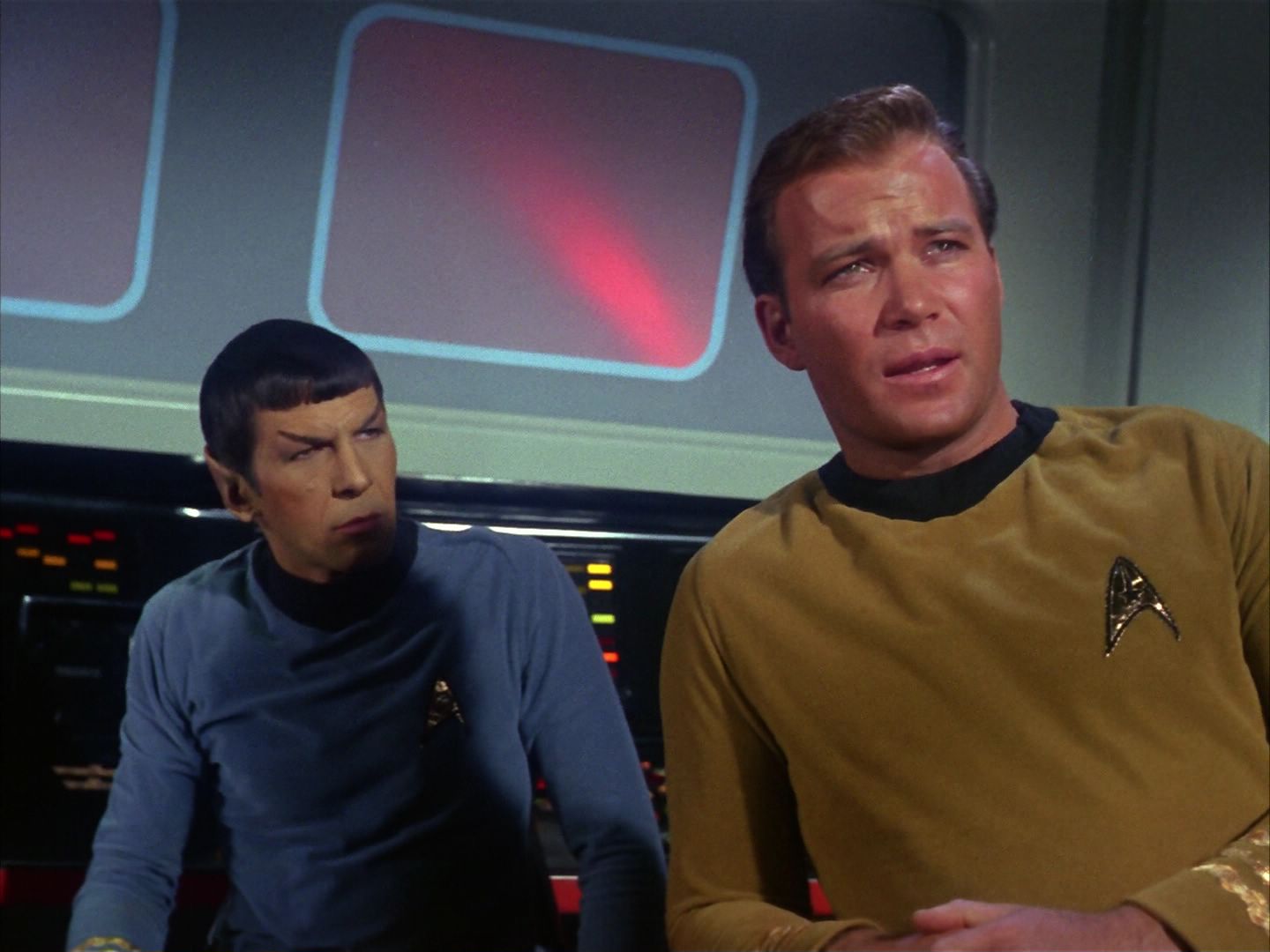 ariane179254_StarTrek_1x10_TheCorbomiteManouver_3087.jpg