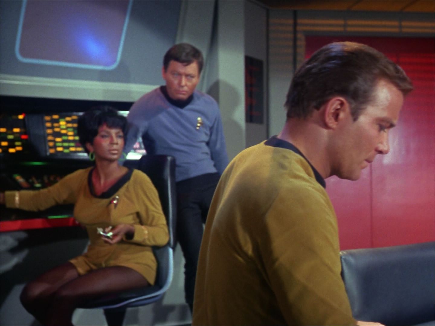 ariane179254_StarTrek_1x10_TheCorbomiteManouver_3099.jpg