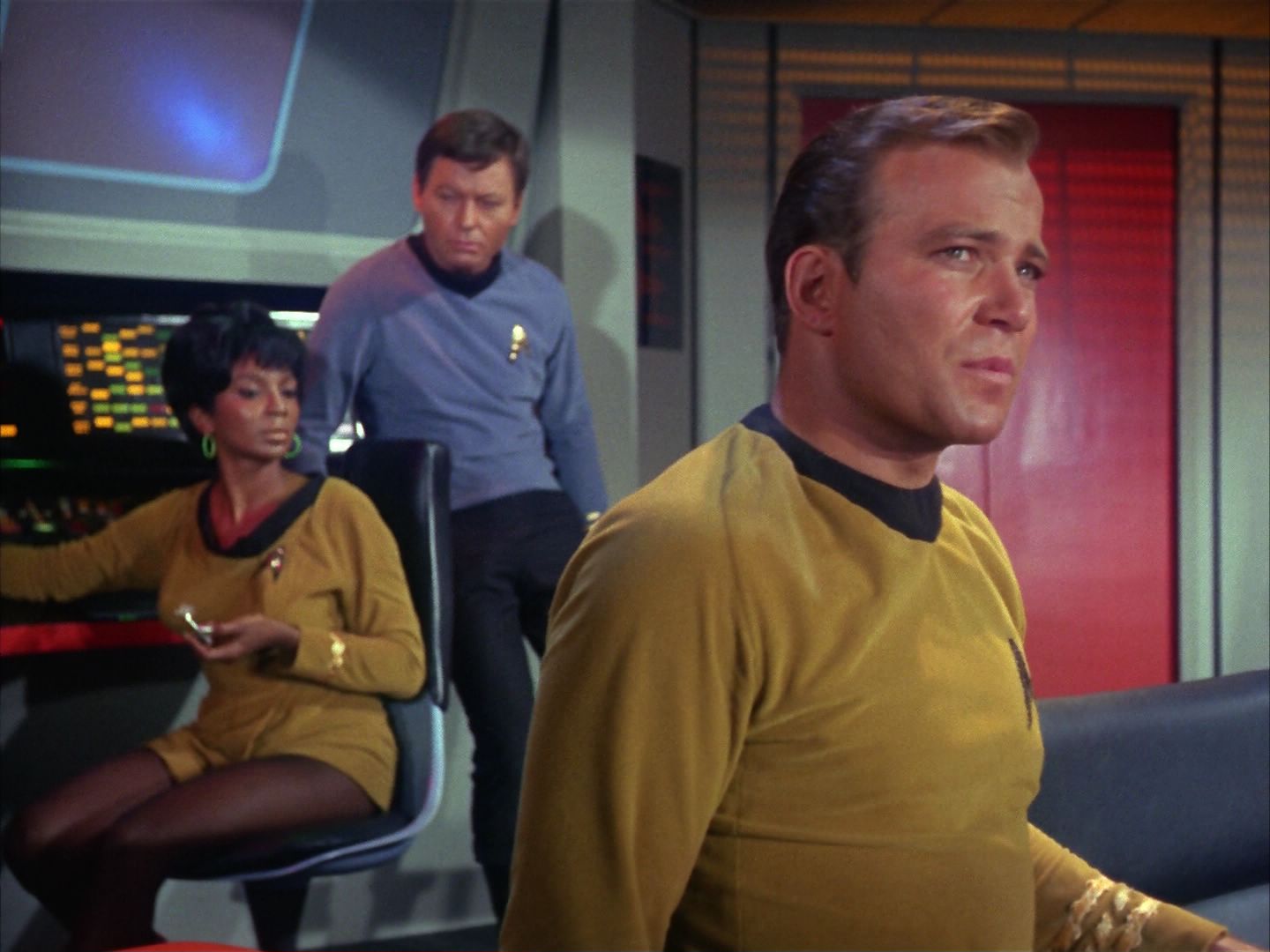 ariane179254_StarTrek_1x10_TheCorbomiteManouver_3101.jpg