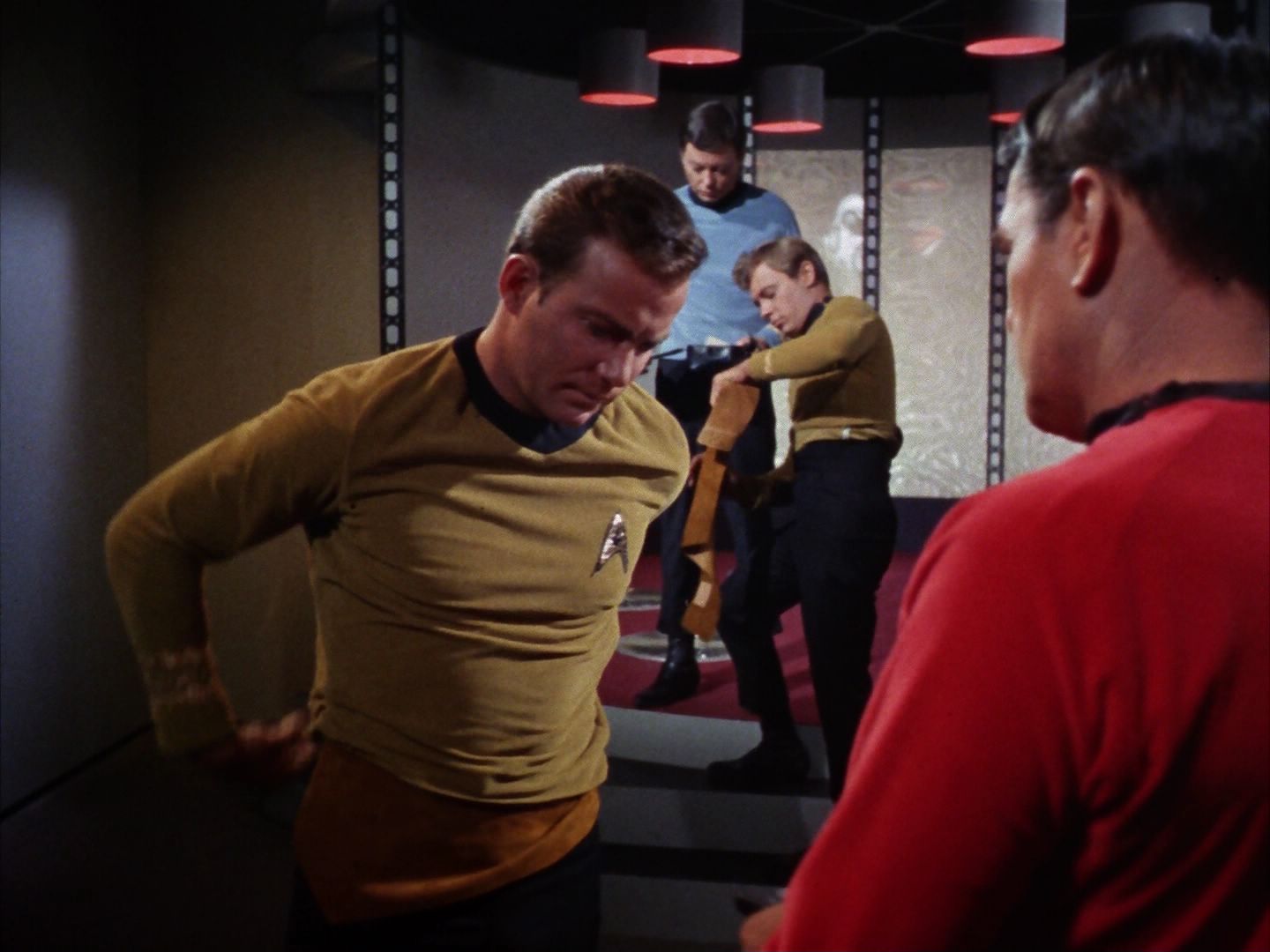 ariane179254_StarTrek_1x10_TheCorbomiteManouver_3217.jpg