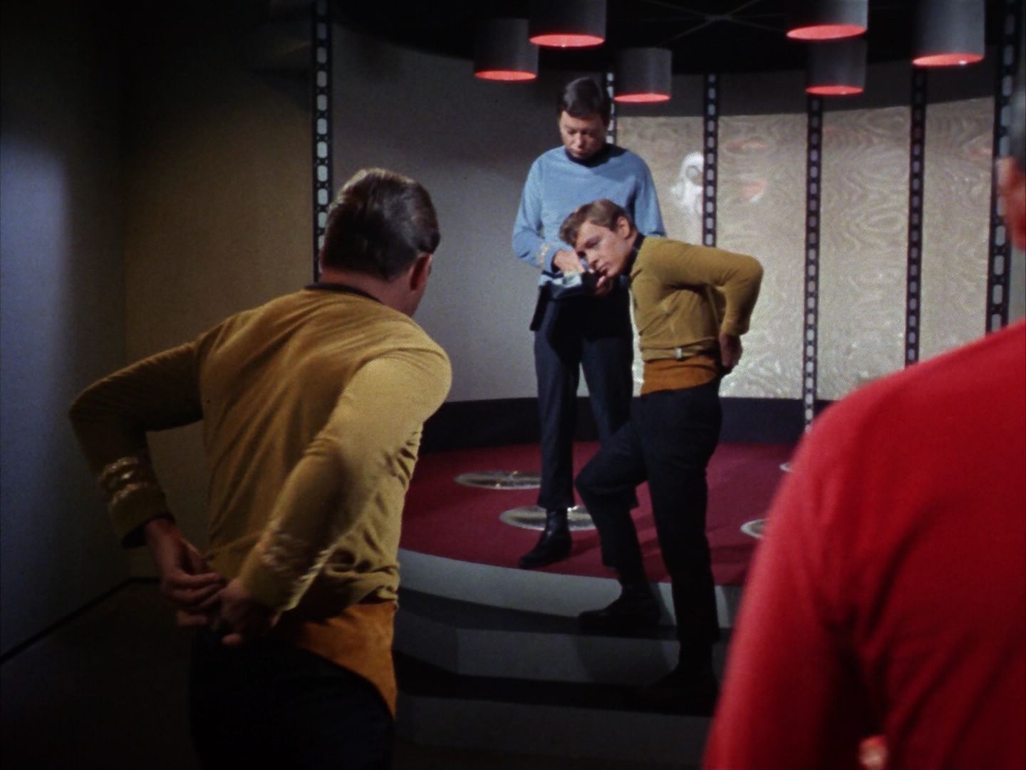 ariane179254_StarTrek_1x10_TheCorbomiteManouver_3220.jpg