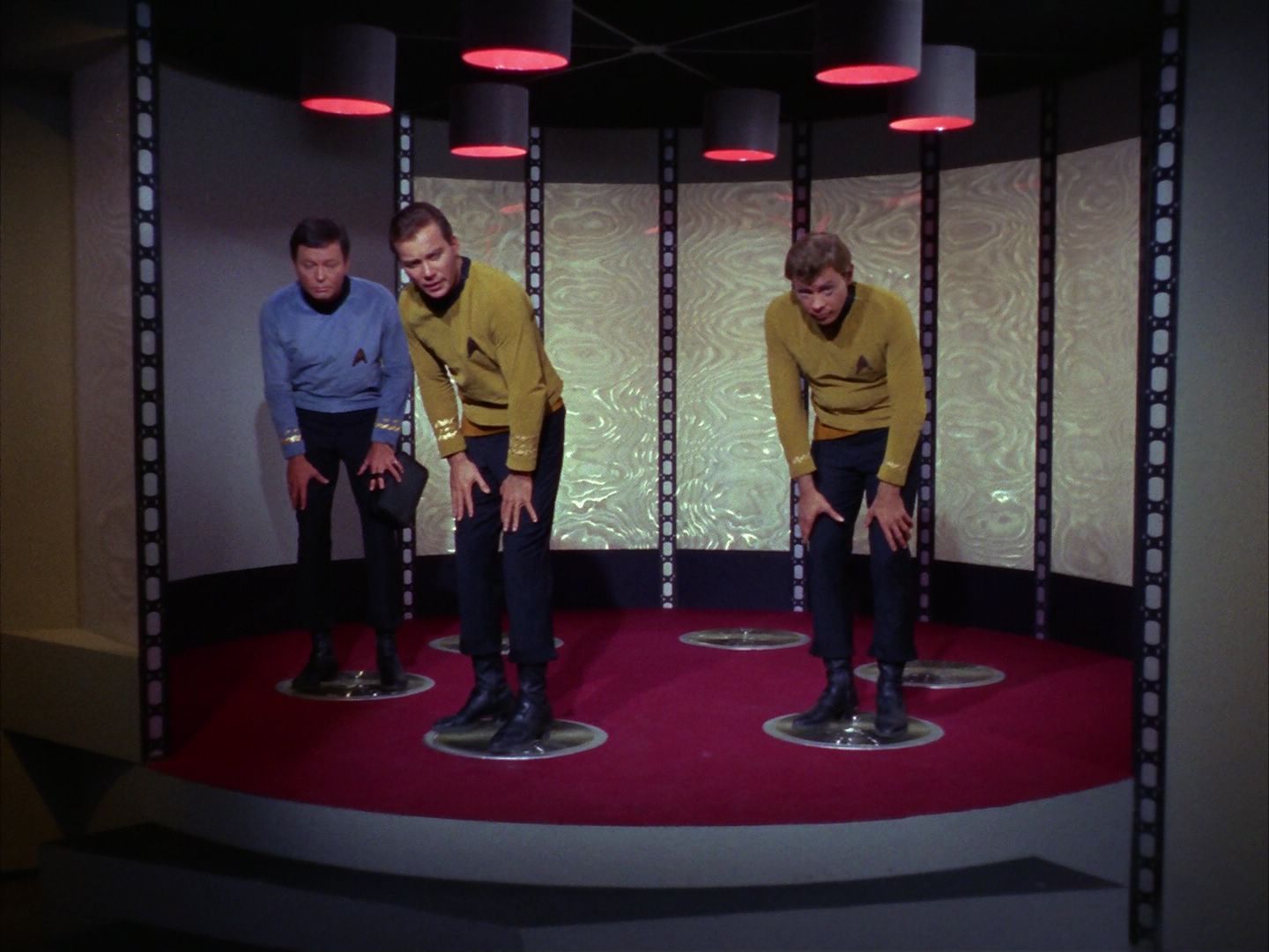 ariane179254_StarTrek_1x10_TheCorbomiteManouver_3234.jpg