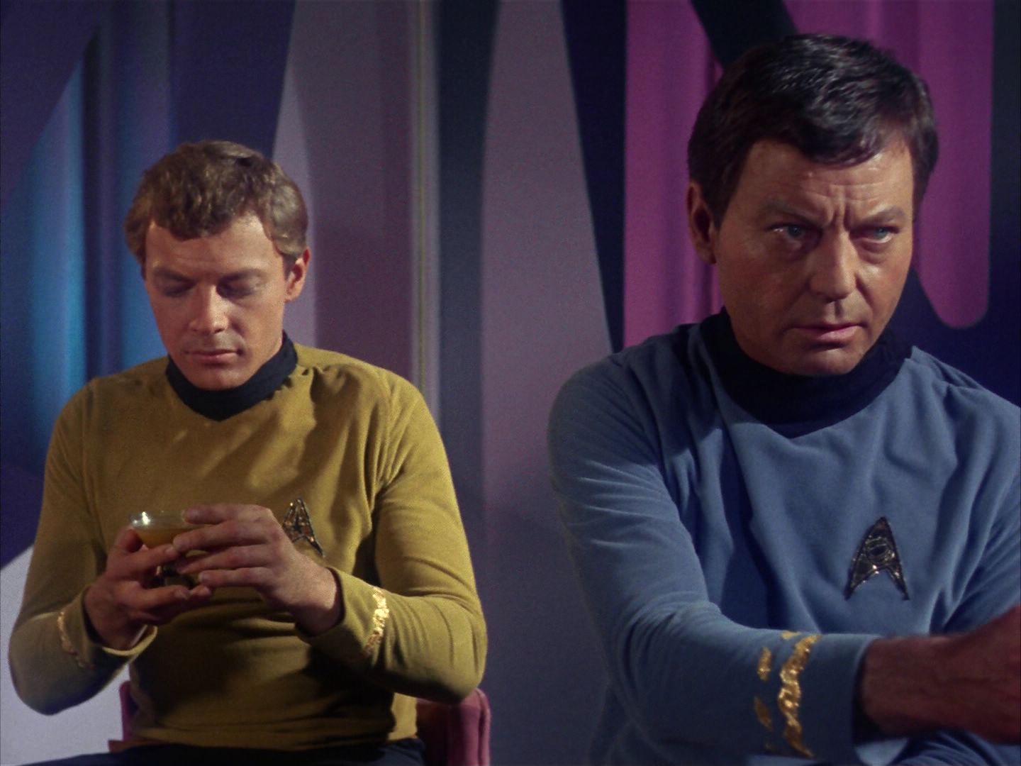 ariane179254_StarTrek_1x10_TheCorbomiteManouver_3358.jpg