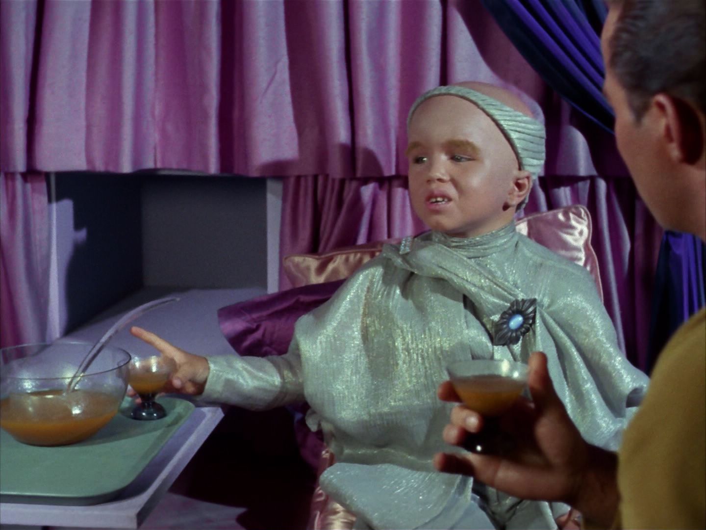 ariane179254_StarTrek_1x10_TheCorbomiteManouver_3369.jpg