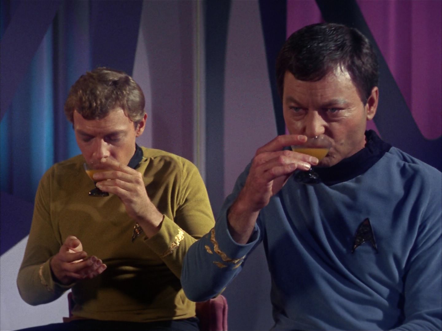ariane179254_StarTrek_1x10_TheCorbomiteManouver_3402.jpg