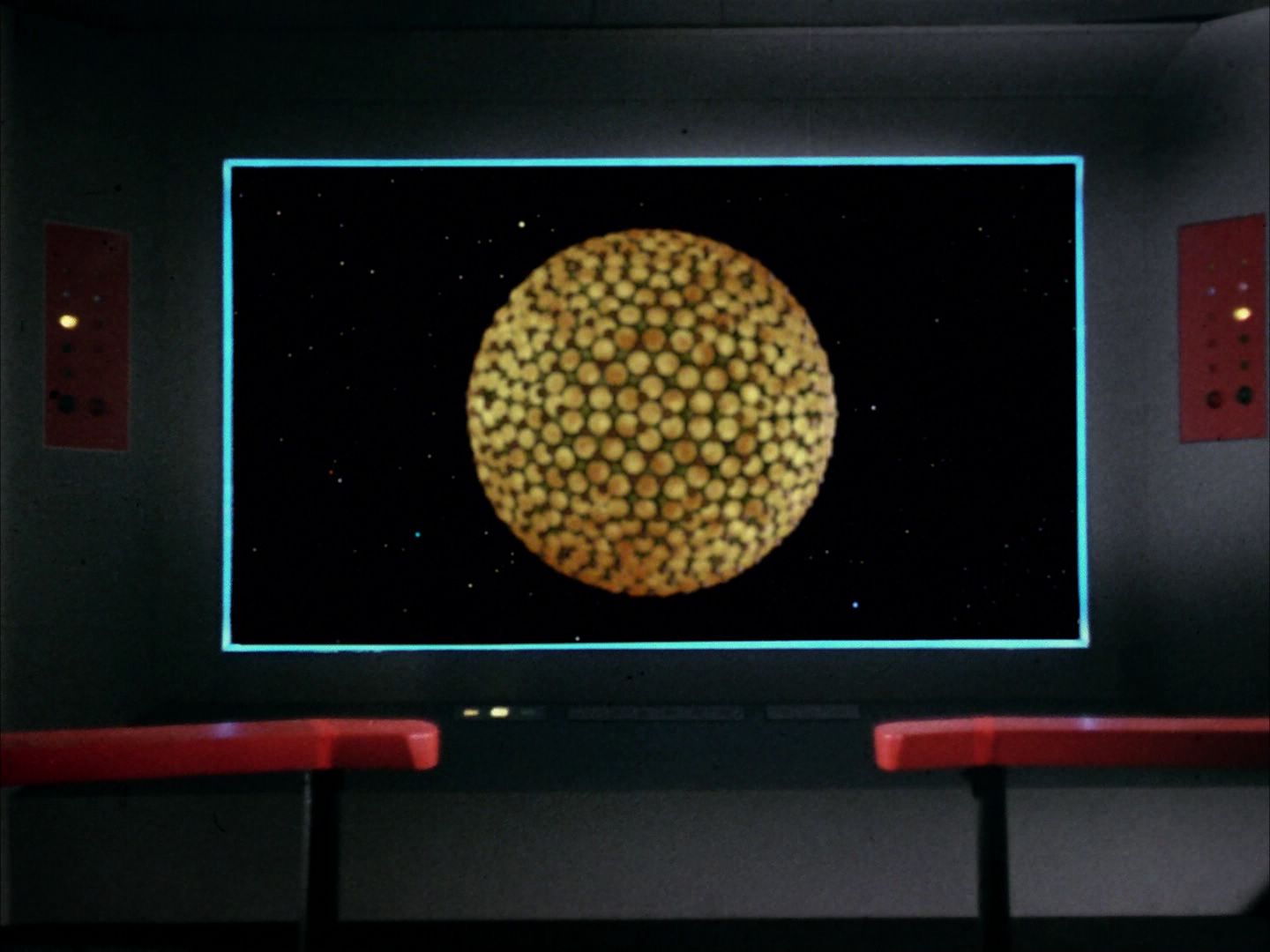 ariane179254_StarTrek_1x10_TheCorbomiteManouver-NewEffects_0906.jpg